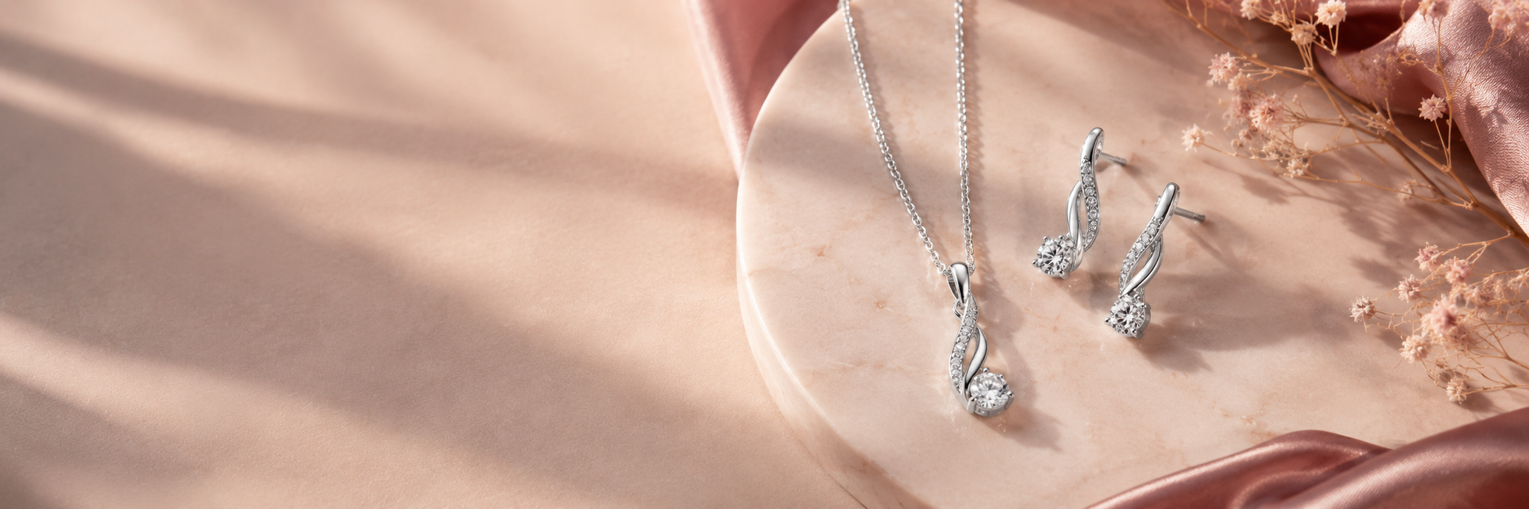 Chain Pendant with Earrings Set