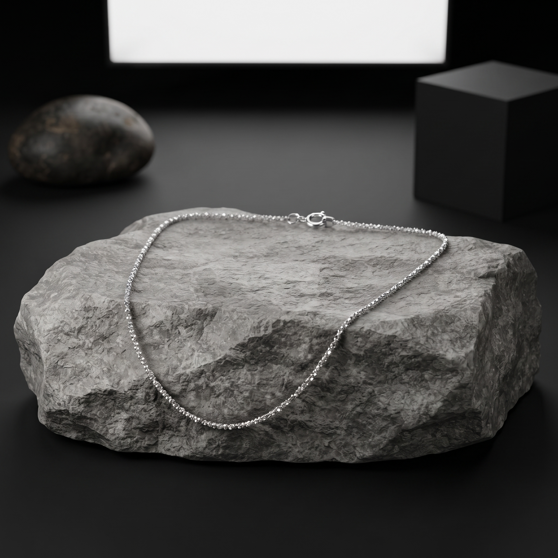 925 silver rhodium-plated chain for women and men from Silvme, around 3.66 g on the scale