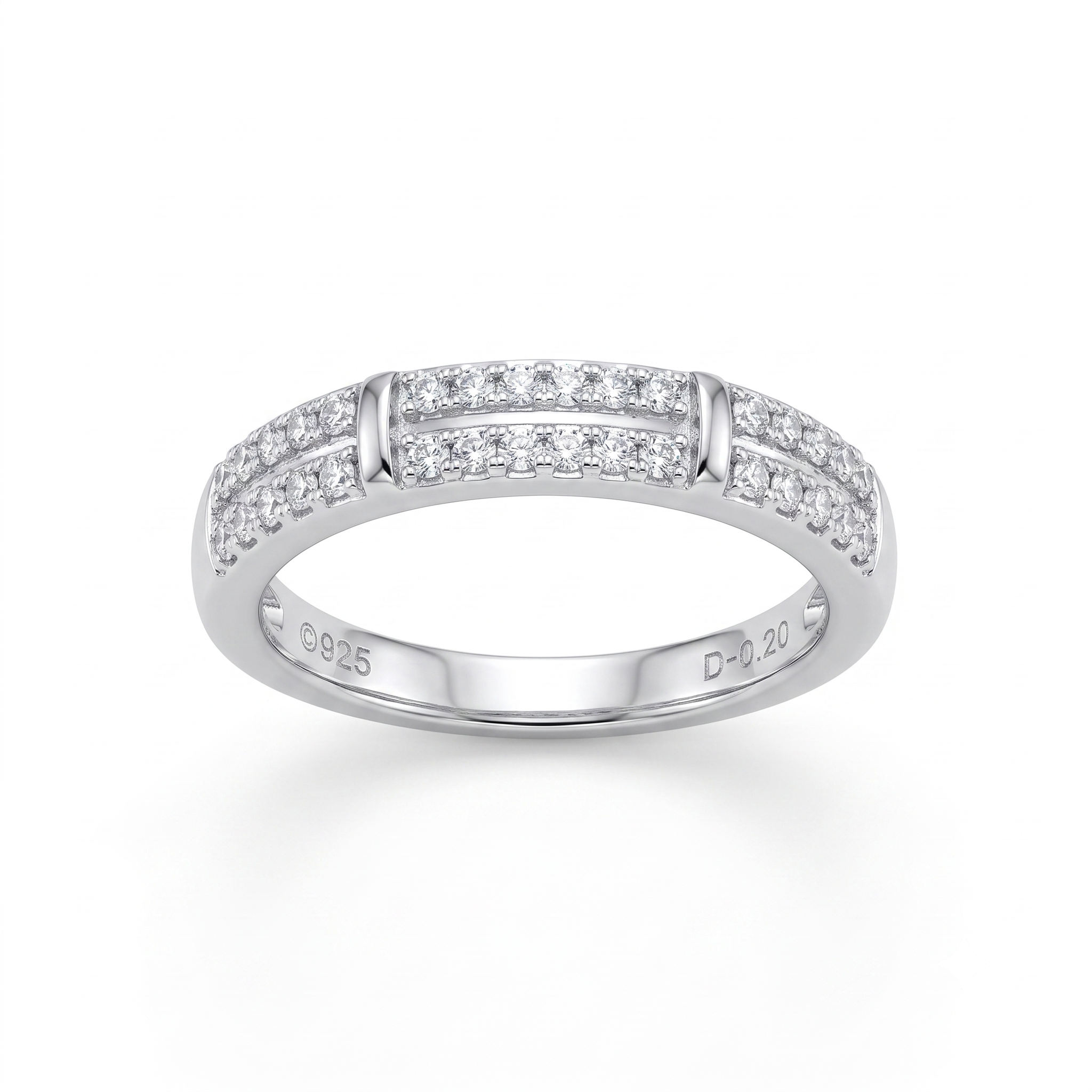 Smooth polished silver surface of the Silvme Diamond Lattice Band Ring, premium 925 sterling silver