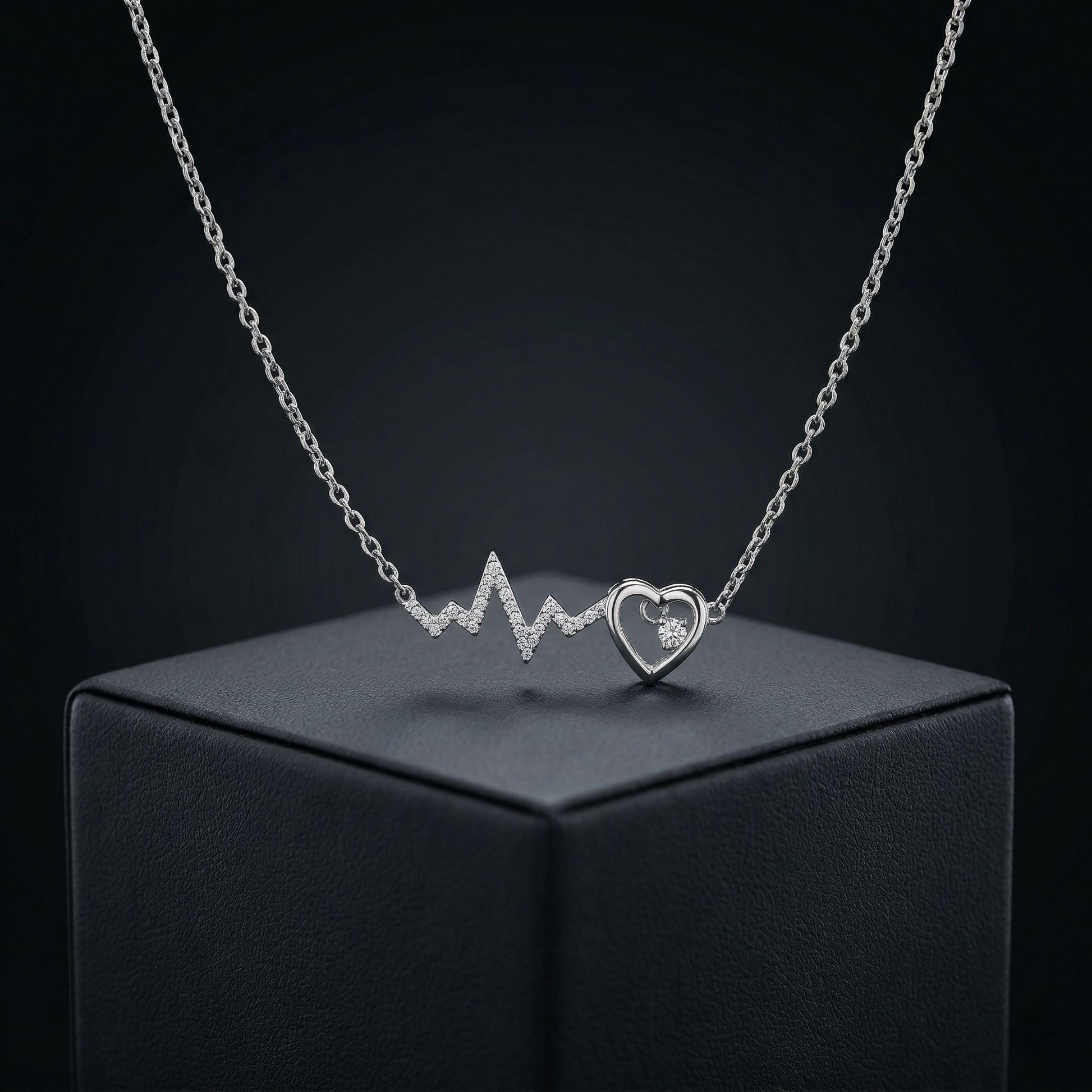 Detailed heartbeat pendant styling on the Silvme Heartbeat Pendant Necklace in polished 925 silver
