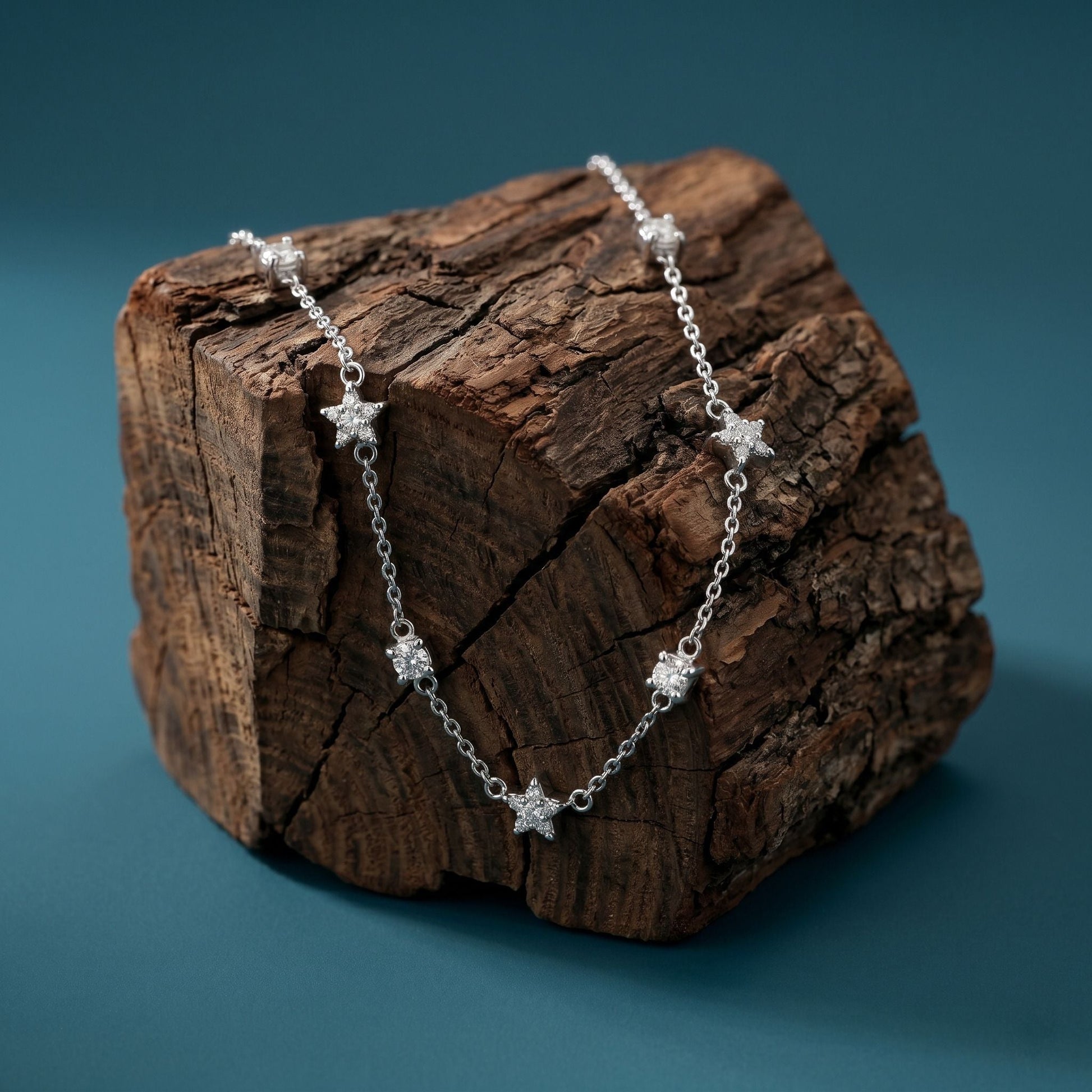 Silvme Star Station Pendant Necklace in 925 silver, a fine pick as a birthday gift for women