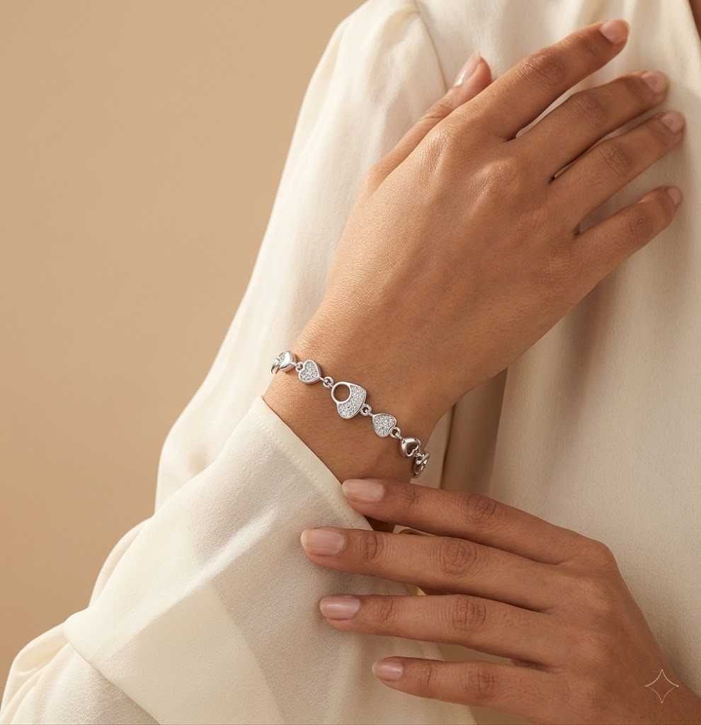 925 silver Heart Charm Bracelet by Silvme, well suited as a birthday gift for women, refined silver accessory