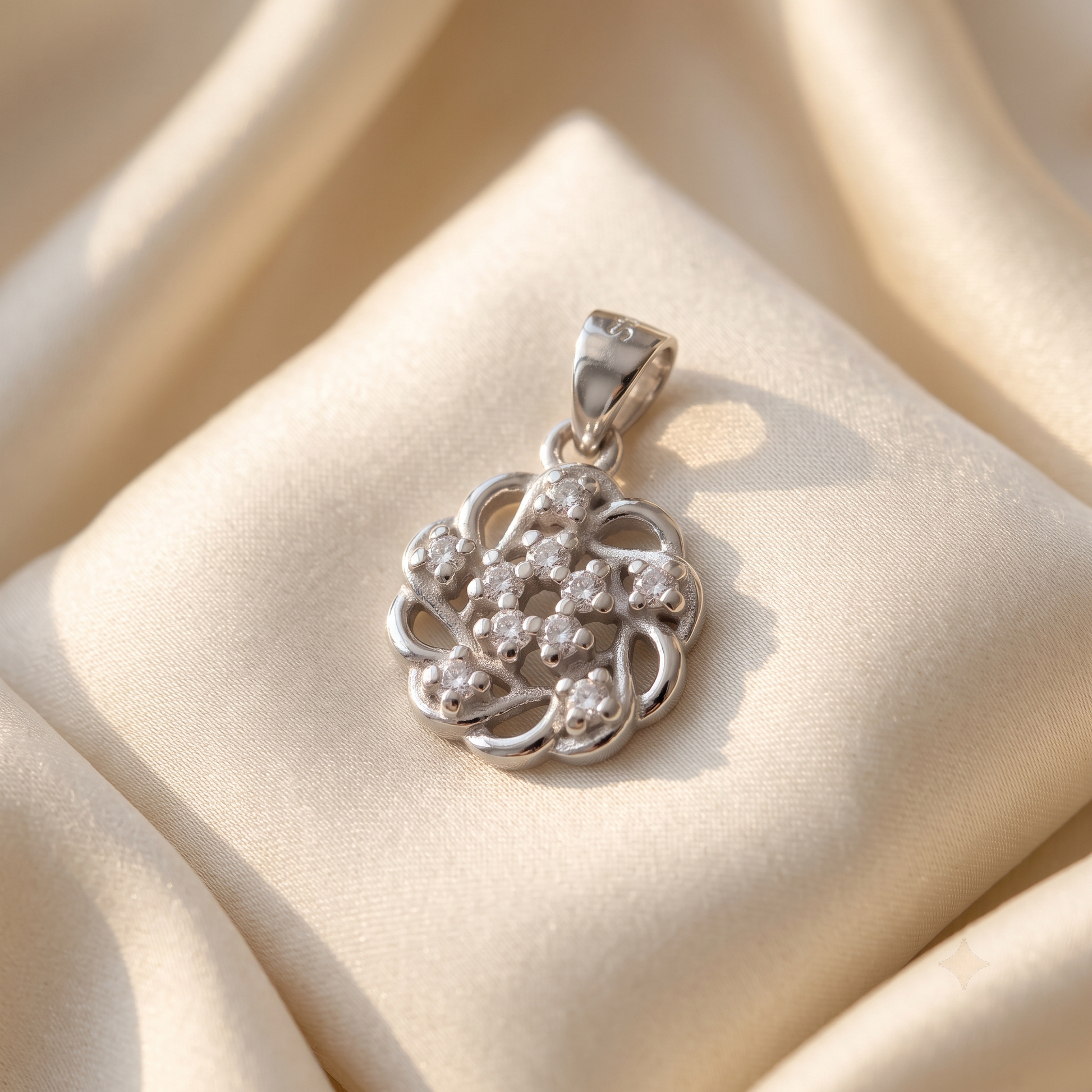 Silvme Artistic Pendant Necklace Creative Gift in 925 silver, a lovely choice as a birthday gift