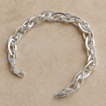 Lobster clasp and end links on the Silvme interlocked twist link bracelet