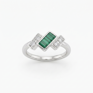 Silvme green emerald-cut stone 925 sterling silver ring for women with rectangular green centre stone framed by clear stones
