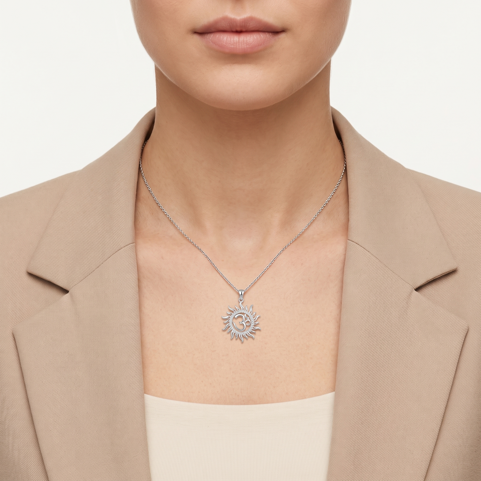 A giftable 925 silver pendant necklace â€“ the Silvme Pendant Birthday Gift, minimal modern styling