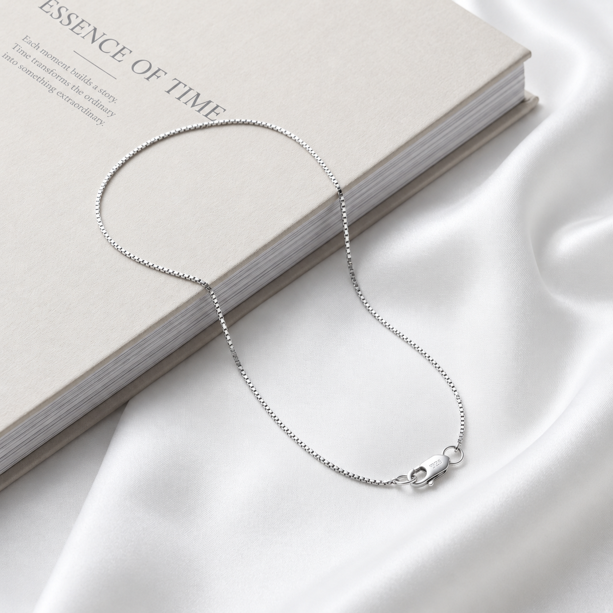 925 silver box link chain for women and men from Silvme, 24 inch, around 2.6 g on the scale