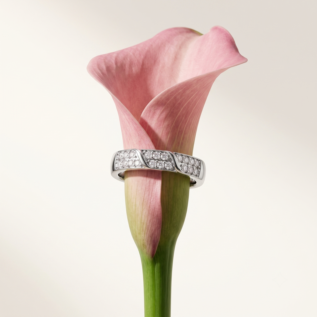 Silvme Sunflower Bloom Band Ring with its softly polished 925 sterling silver surface, ideal as a birthday gift