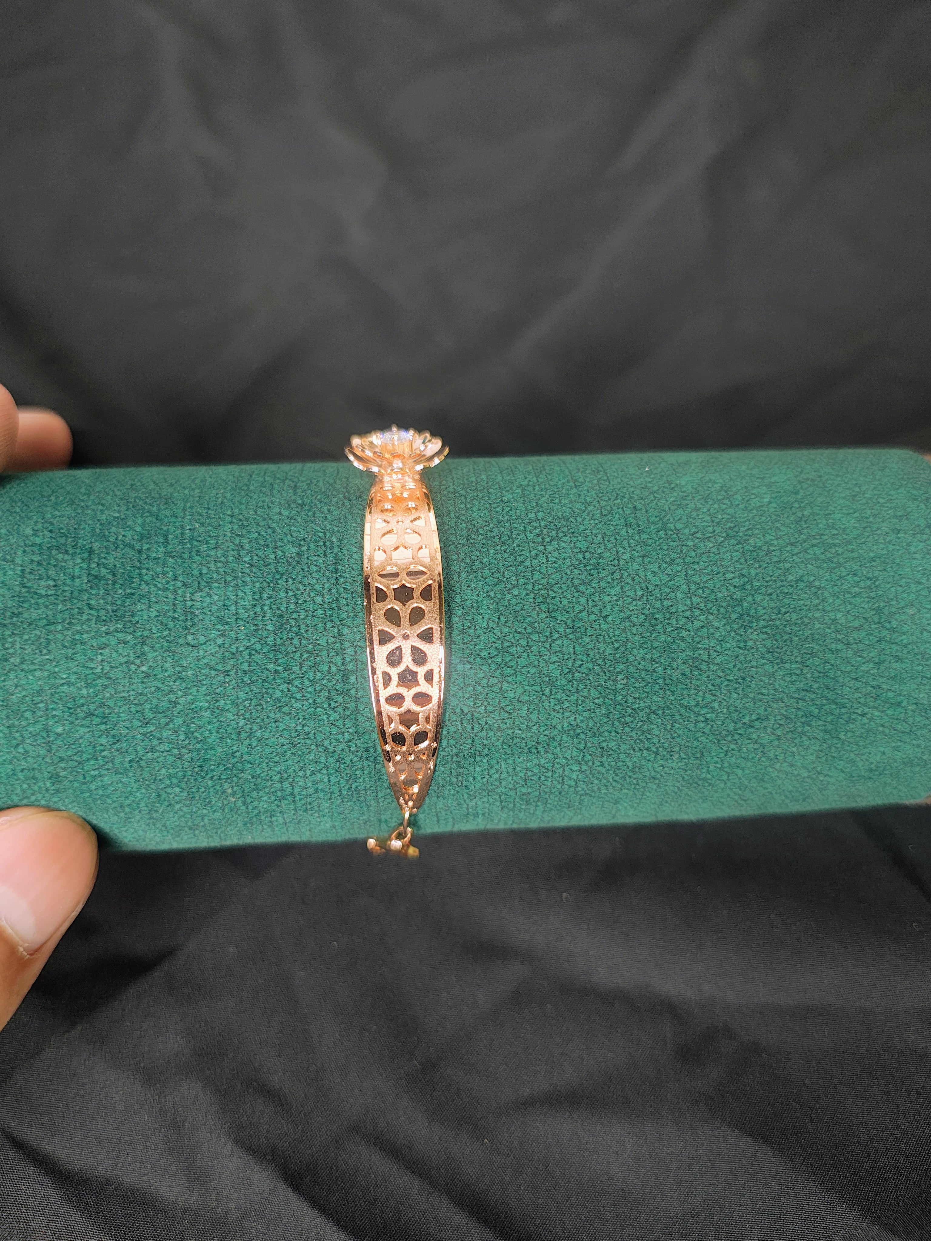 925 sterling silver leaf bracelet front view