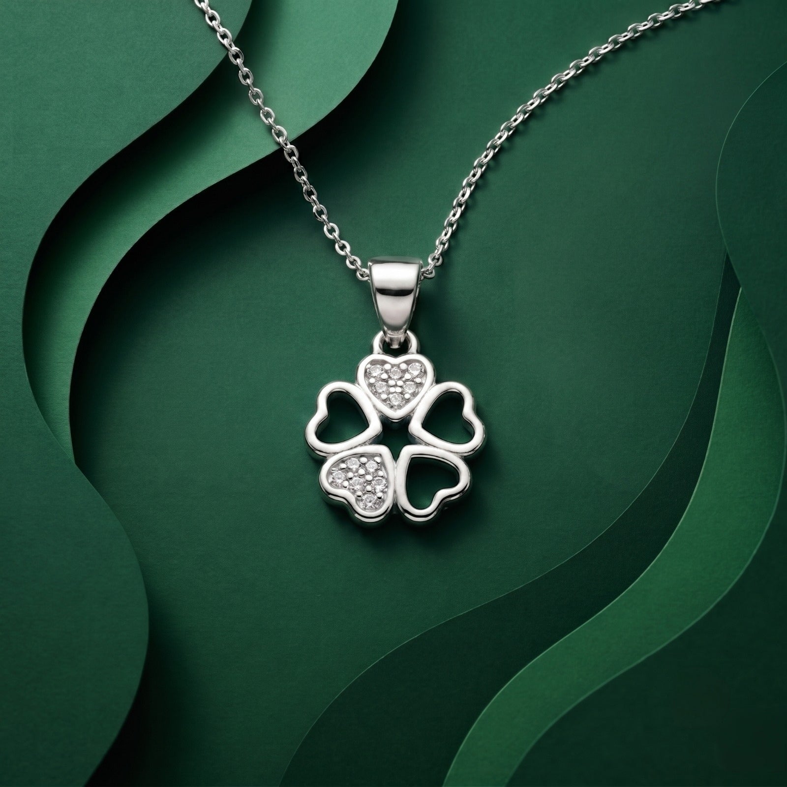 Silvme Pendant Necklace Love Gift in 925 silver, a fine pick as an anniversary gift for women