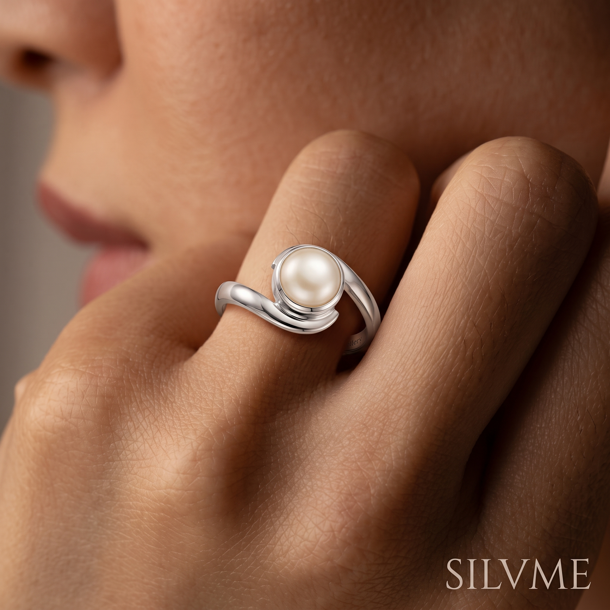 Silvme 925 Sterling Silver Pearl Wave Bypass Ring, round pearl framed by crossover silver waves