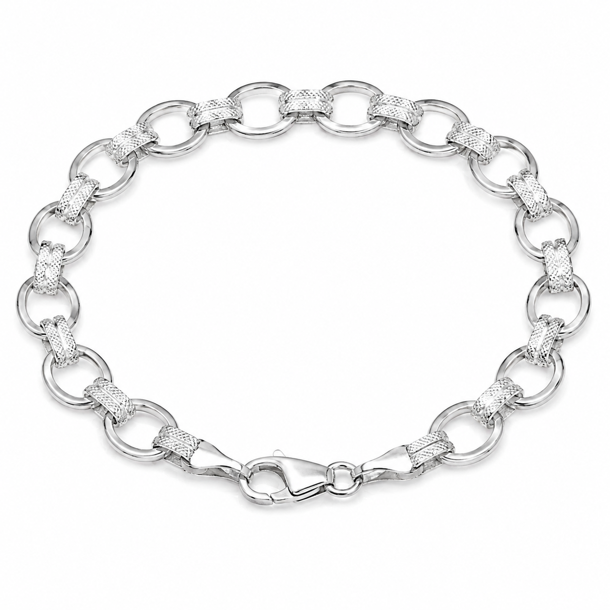 Silvme 925 sterling silver rope-cut rolo chain bracelet for men shaped into an oval on a white background