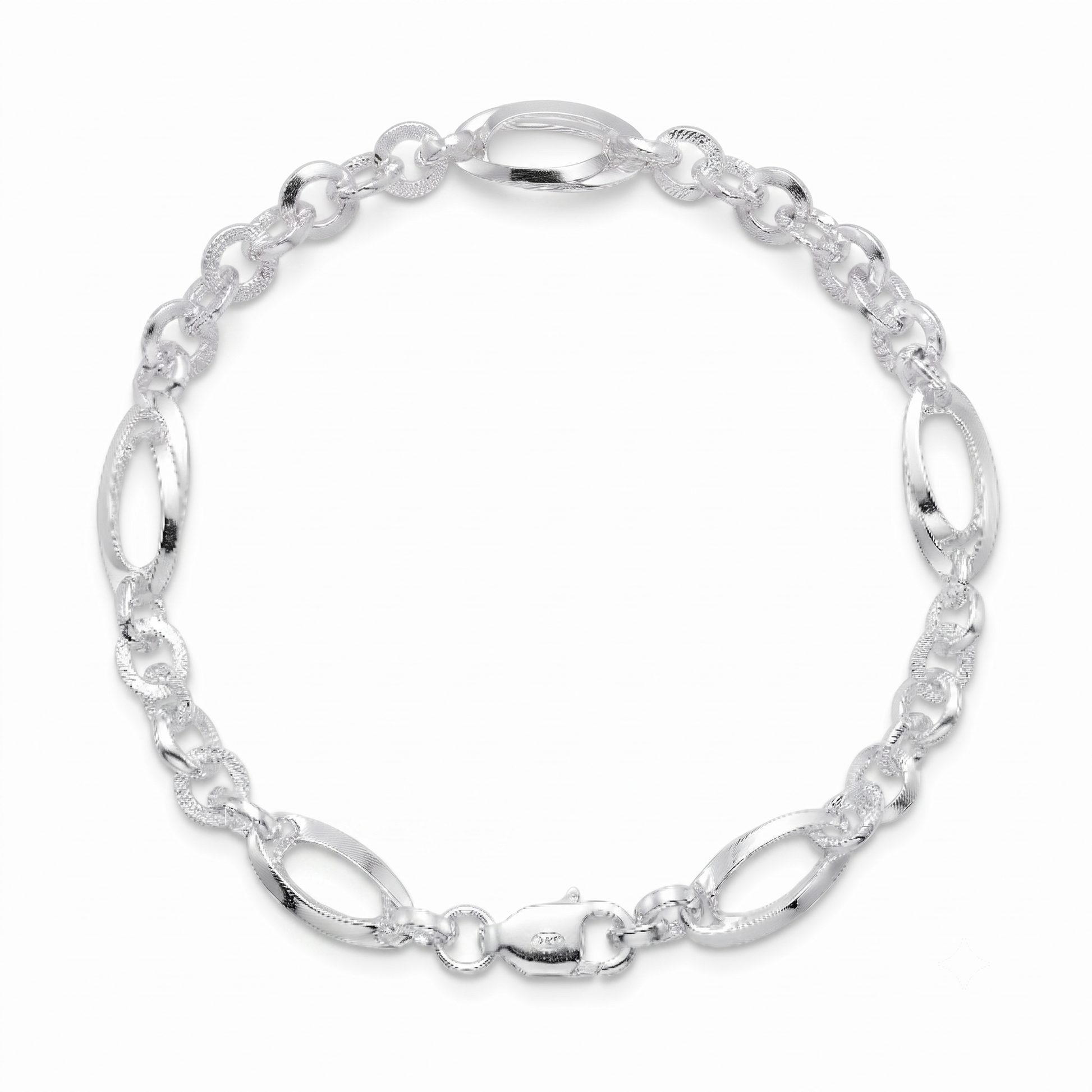 Close-up of a rolo chain punctuated by open oval stations with a hammered edge on the Silvme oval station rolo bracelet