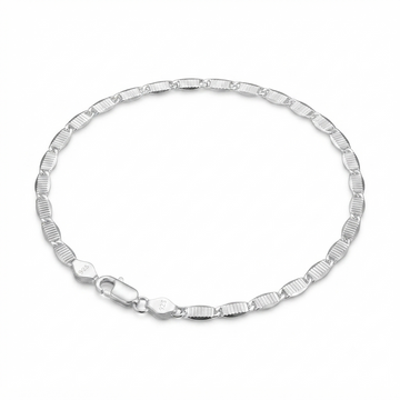 Silvme 925 sterling silver flat mariner link bracelet for men shaped into an oval on a white background