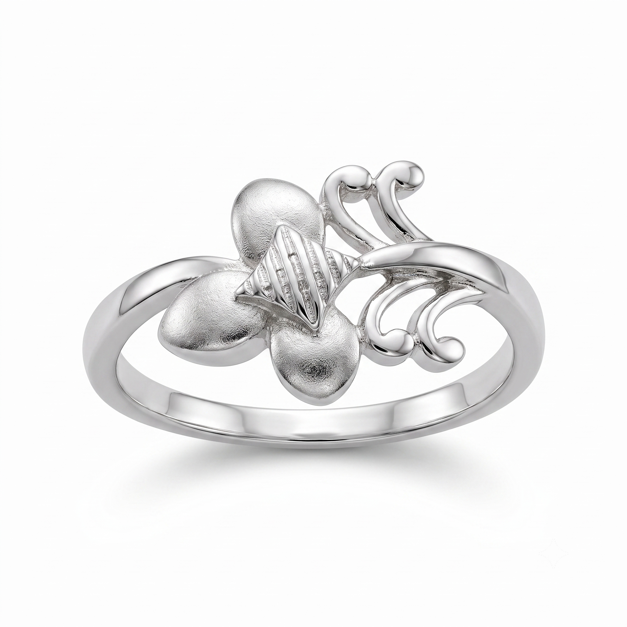 Smooth polished silver surface of the Silvme Peacock Tail Statement Ring, premium 925 sterling silver