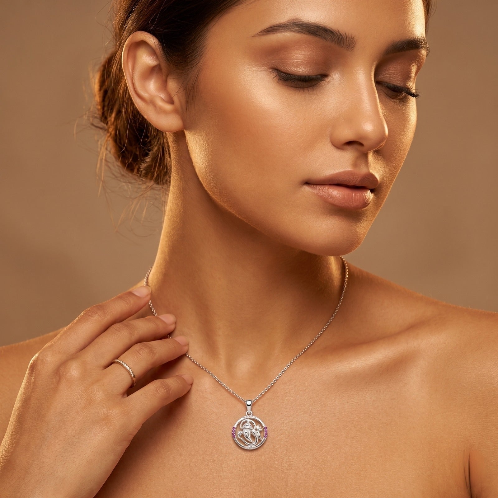Silvme Pendant Necklace Lucky Charm Gift with its softly polished 925 silver surface, refined silver accessory