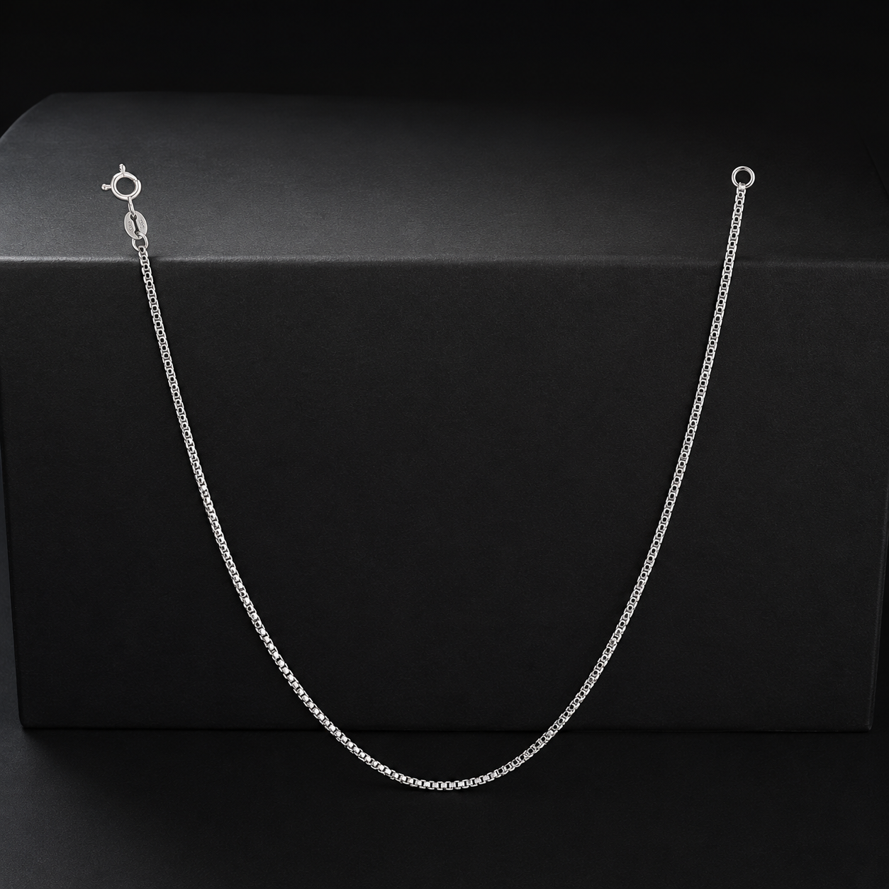 925 silver rhodium-plated chain for women and men from Silvme, around 4.54 g on the scale