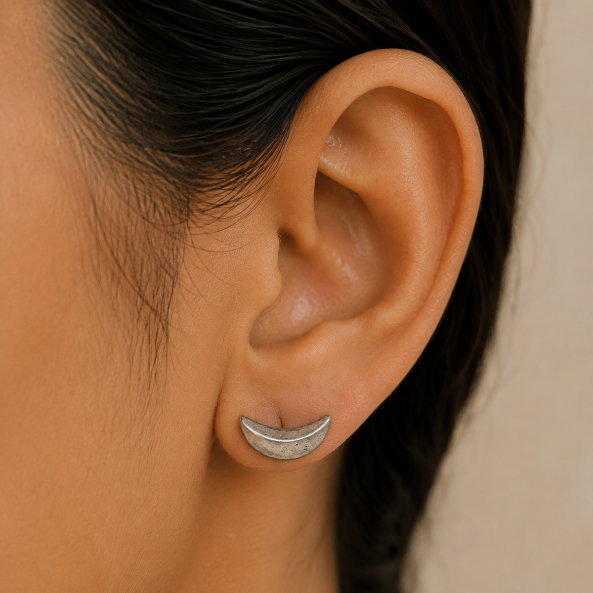 Crescent 925 silver stud earrings for women, college wear, worn on the ear