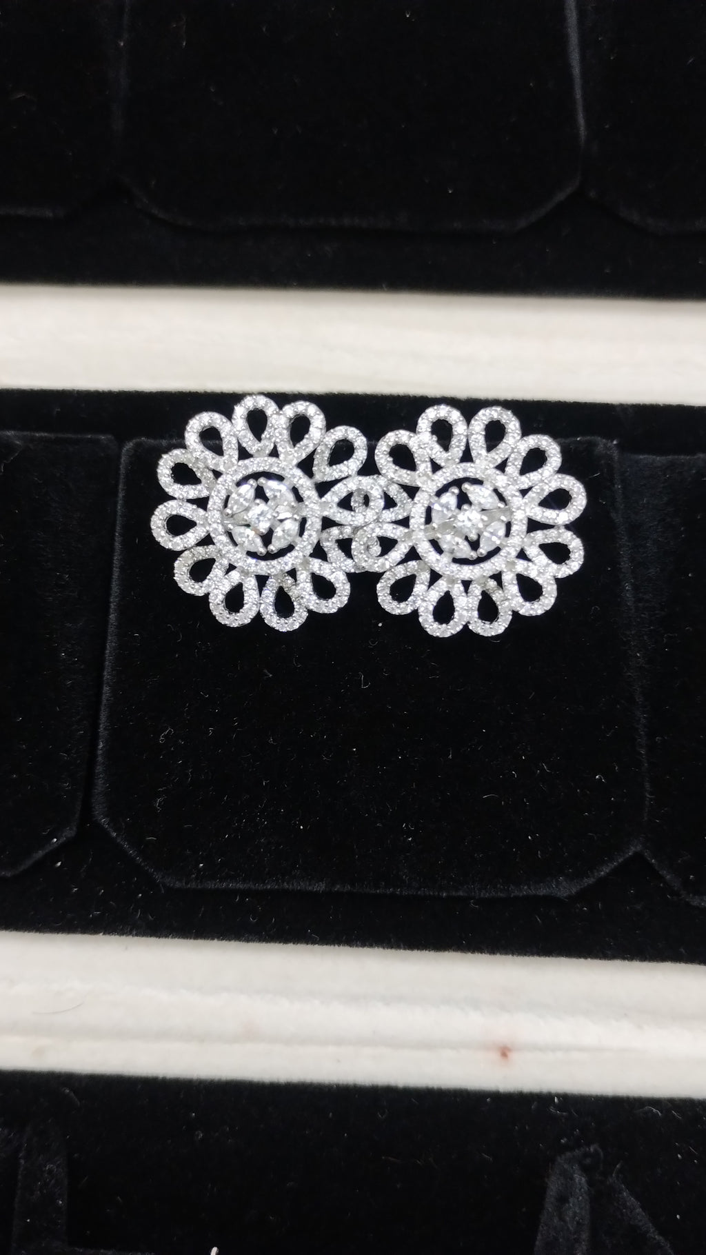 Silvme Pure 925 Sterling Silver Petal Lattice CZ Solitaire Round Stud Earrings — Front View