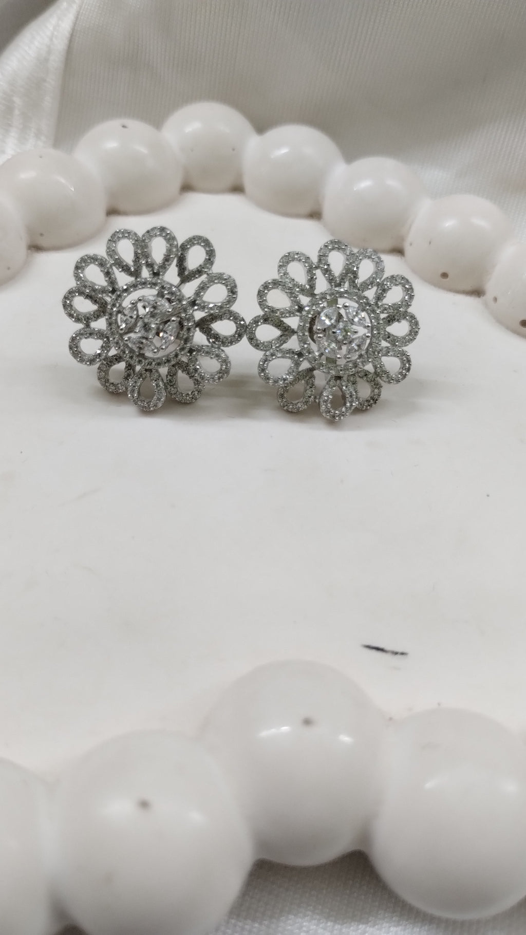 Silvme Pure 925 Sterling Silver Petal Lattice CZ Solitaire Round Stud Earrings — View 5