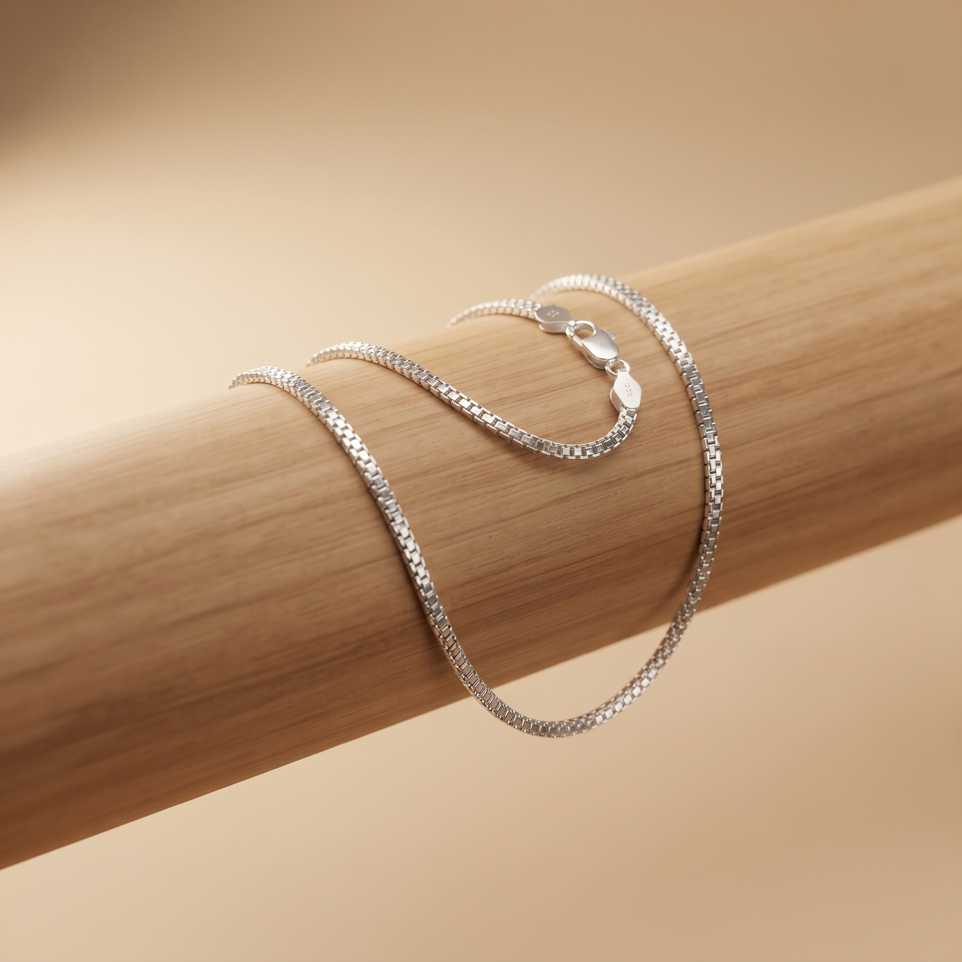 925 silver box link chain for women and men from Silvme, around 6.48 g on the scale