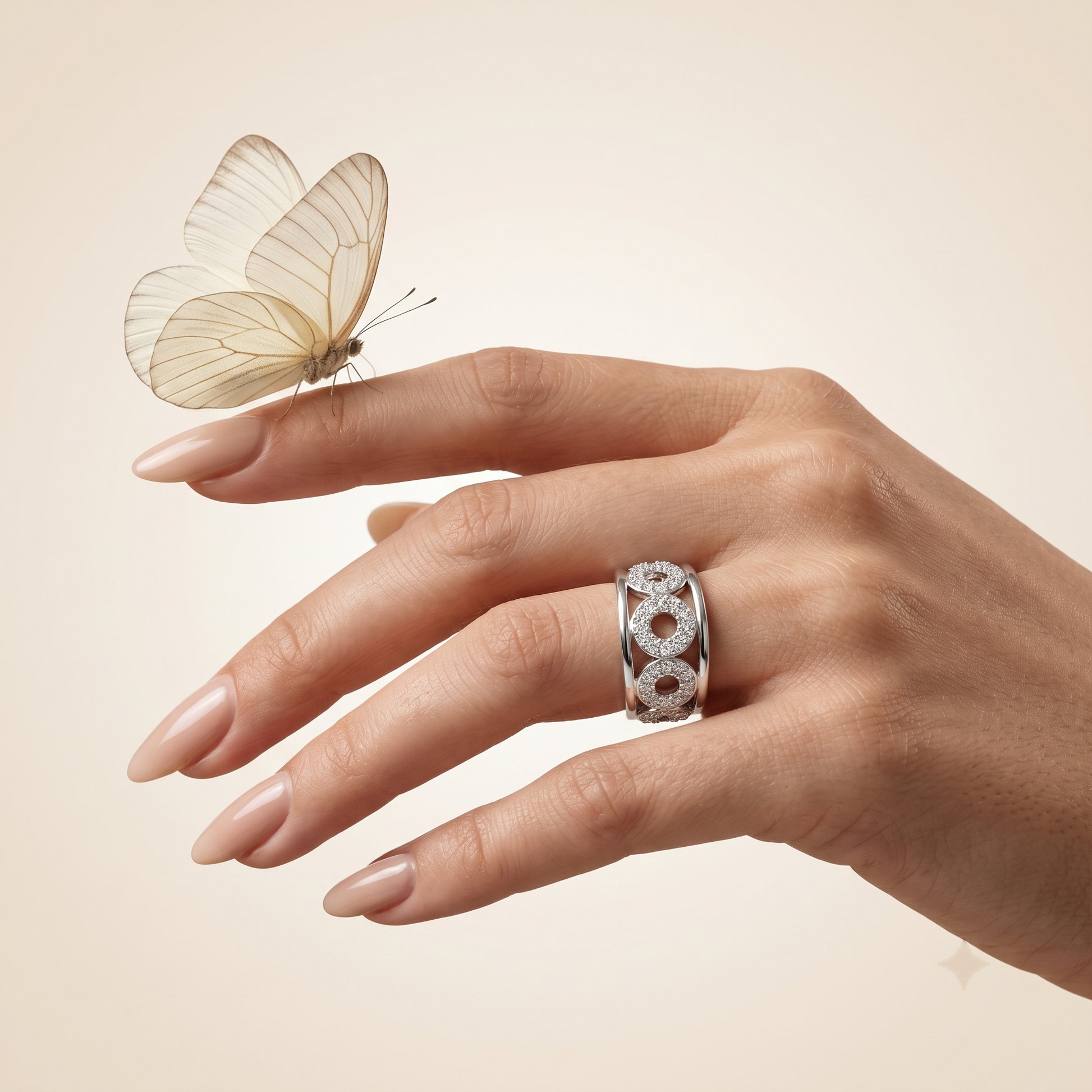 Silvme Floral Cluster 925 sterling silver ring for women — close-up detail
