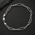 Lobster clasp and end links on the Silvme long and short link bracelet