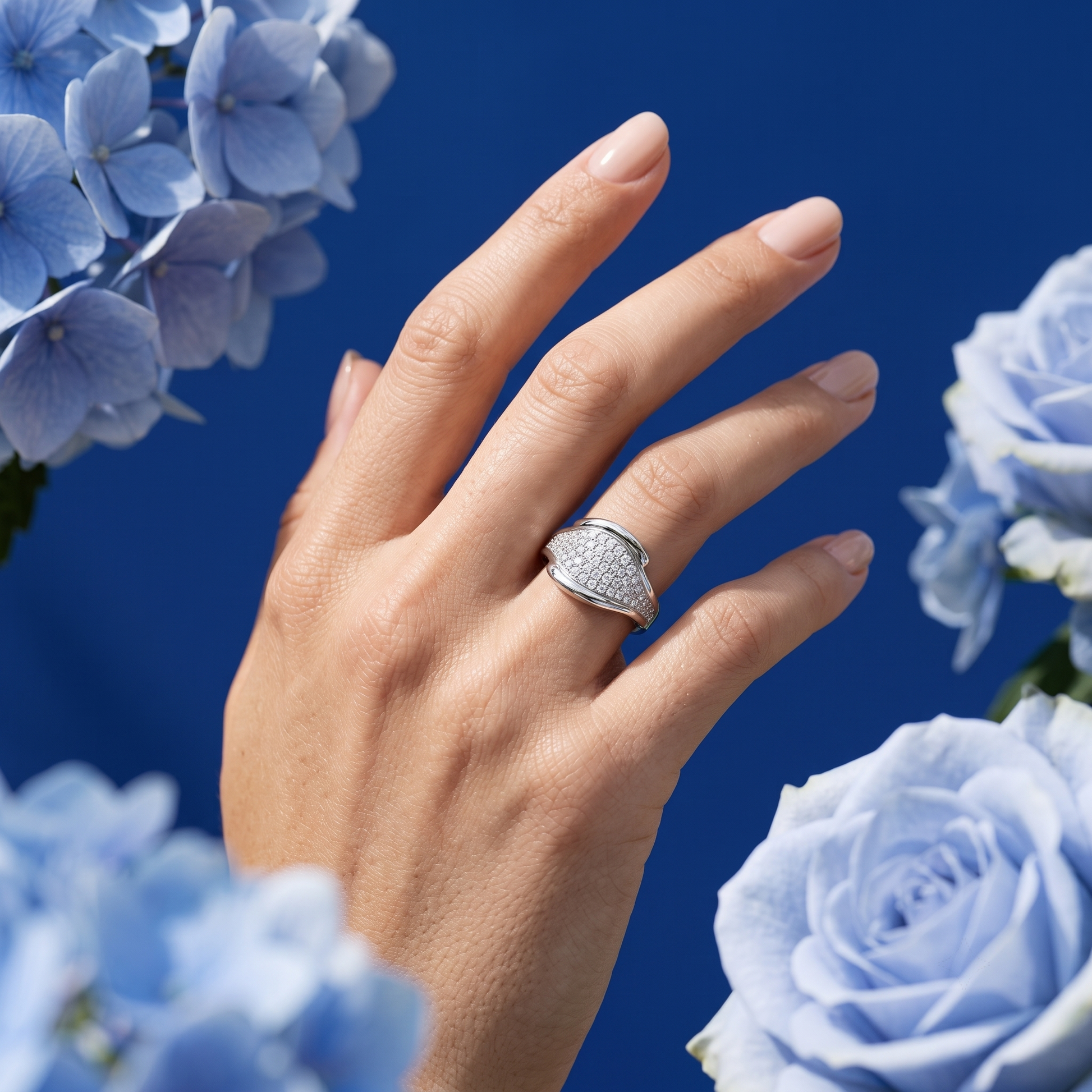Silvme Crossover 925 sterling silver ring for women — close-up detail