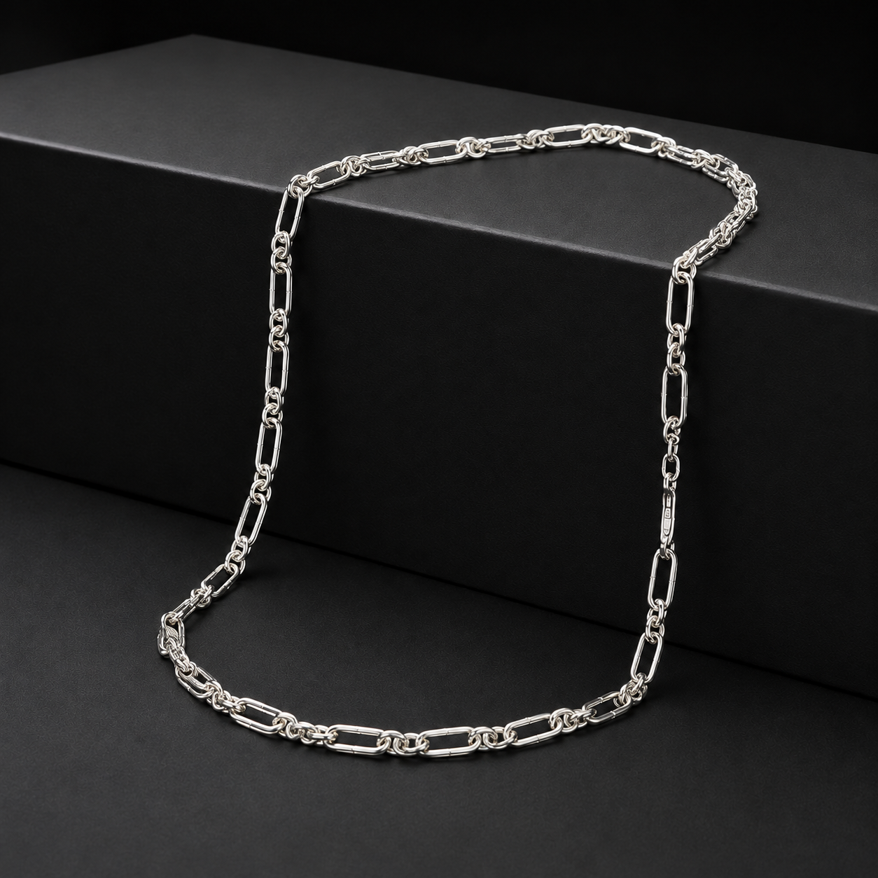 925 silver chain for men from Silvme, around 16.62 g on the scale, sterling silver throughout