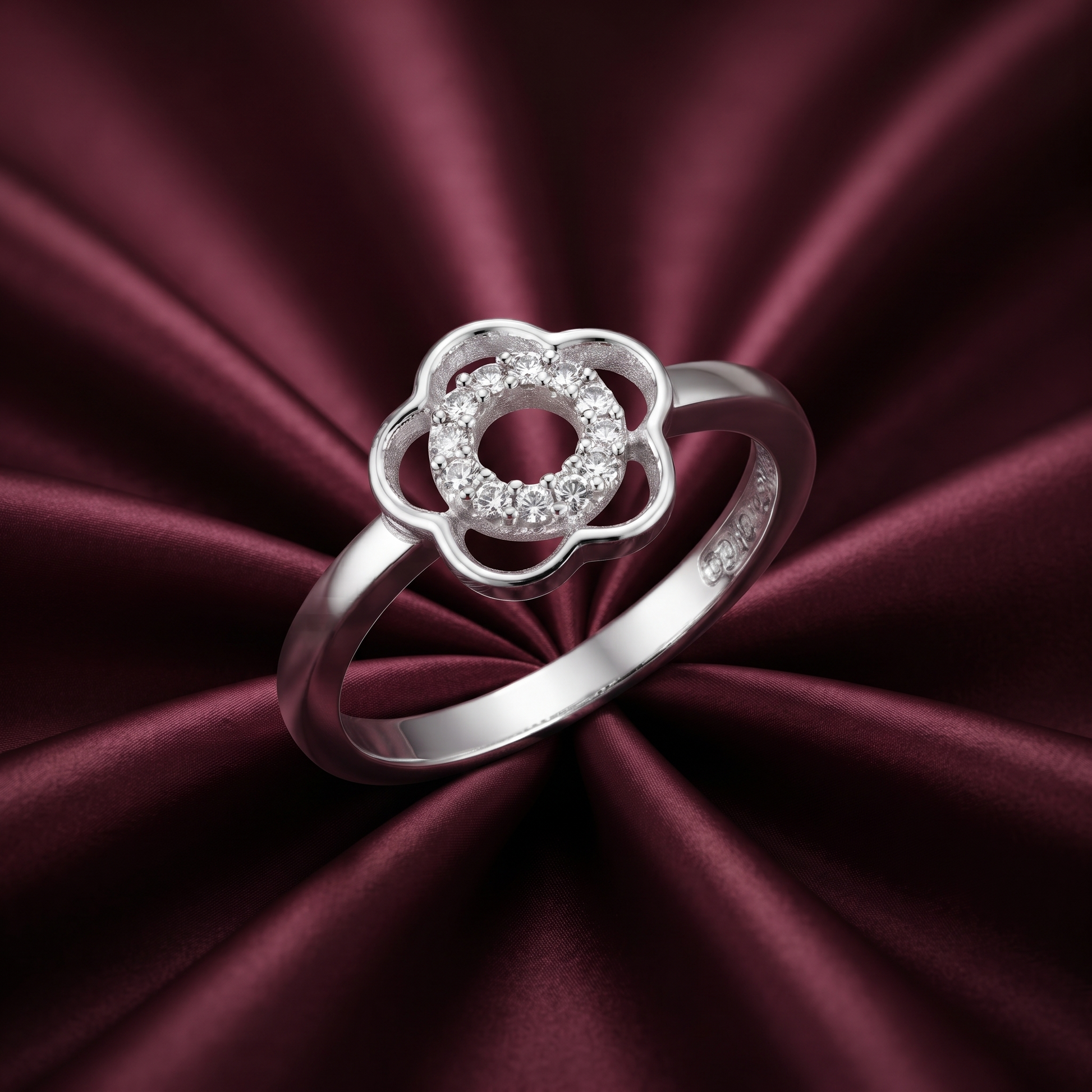 Silvme Heart Valentine 925 sterling silver ring for women — worn on the finger