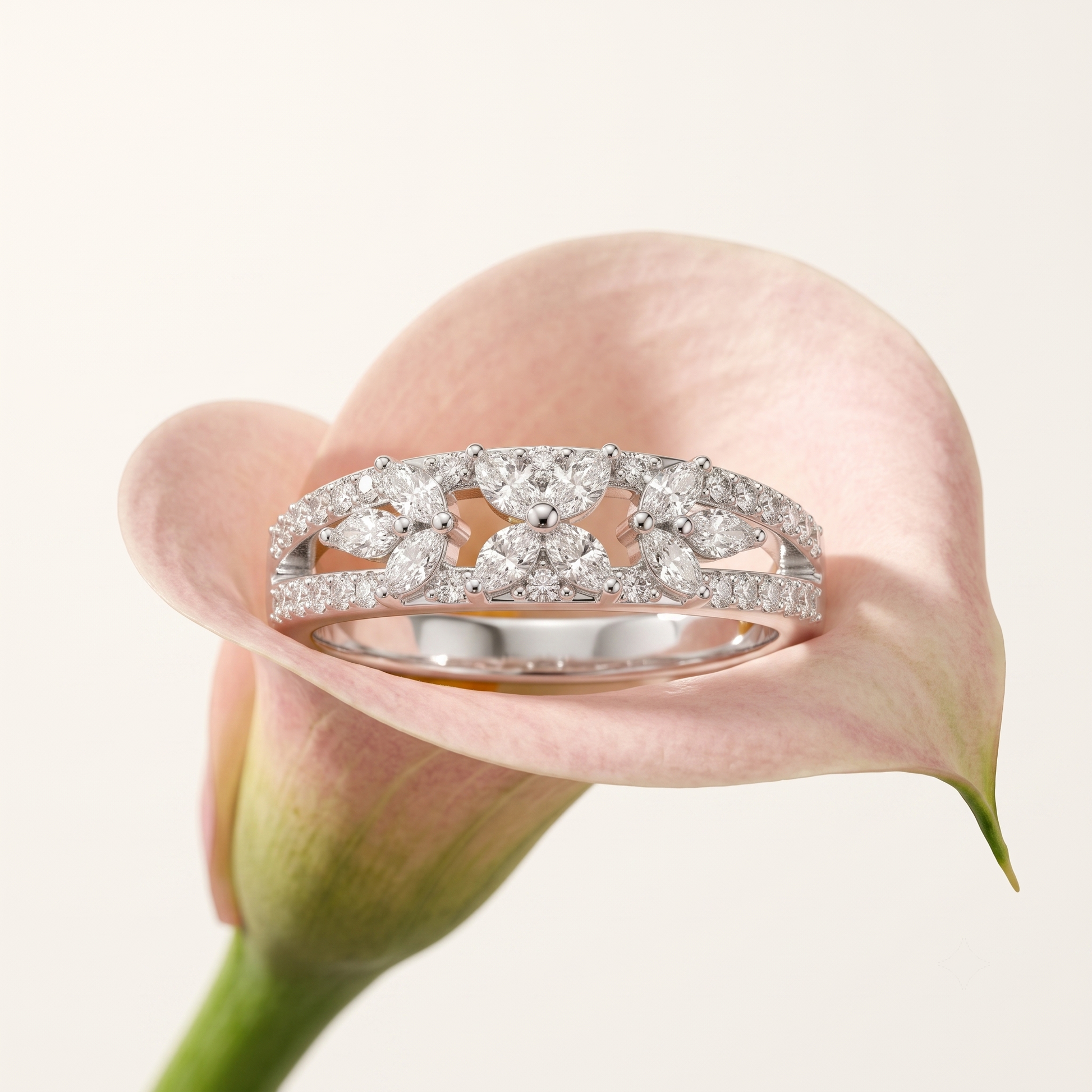 Silvme Brilliant Facet Sparkle 925 sterling silver ring for women — close-up detail