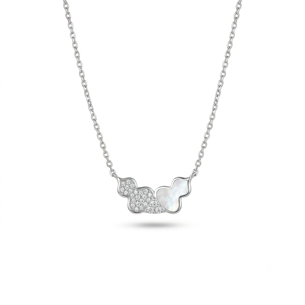 Silvme Teardrop Pendant Necklace in 925 sterling silver, jewellery for women, a gift-worthy silver piece