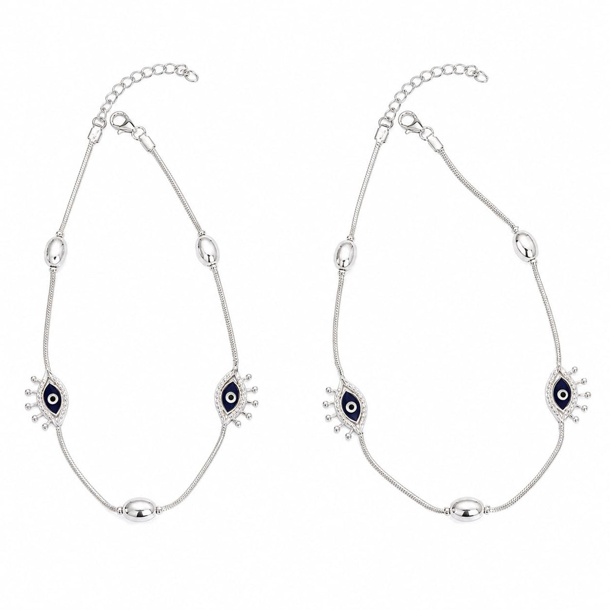 Charm, bead and chain detail on the Silvme evil eye charm 925 silver anklet payal