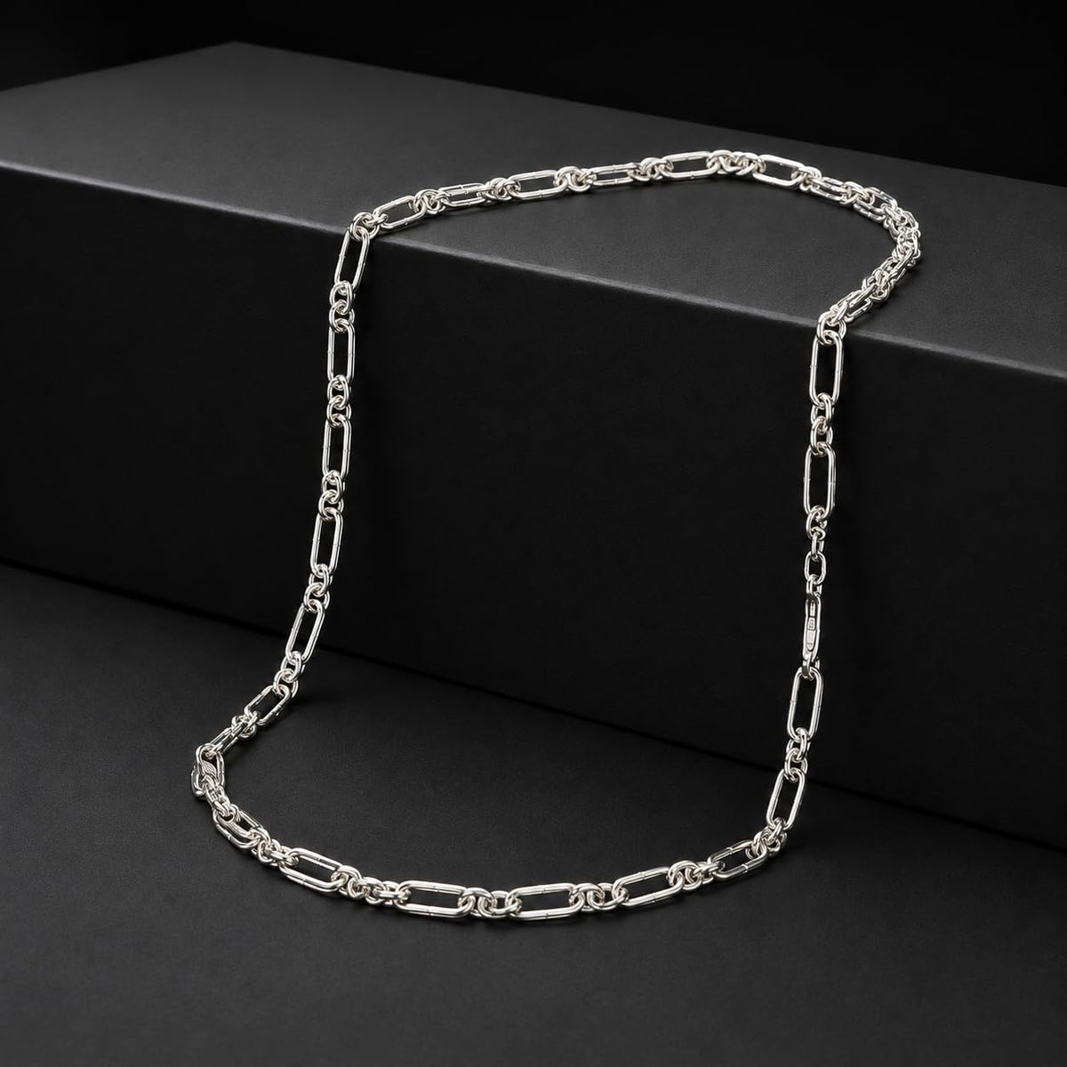925 silver chain for men from Silvme, around 16.62 g on the scale, sterling silver throughout