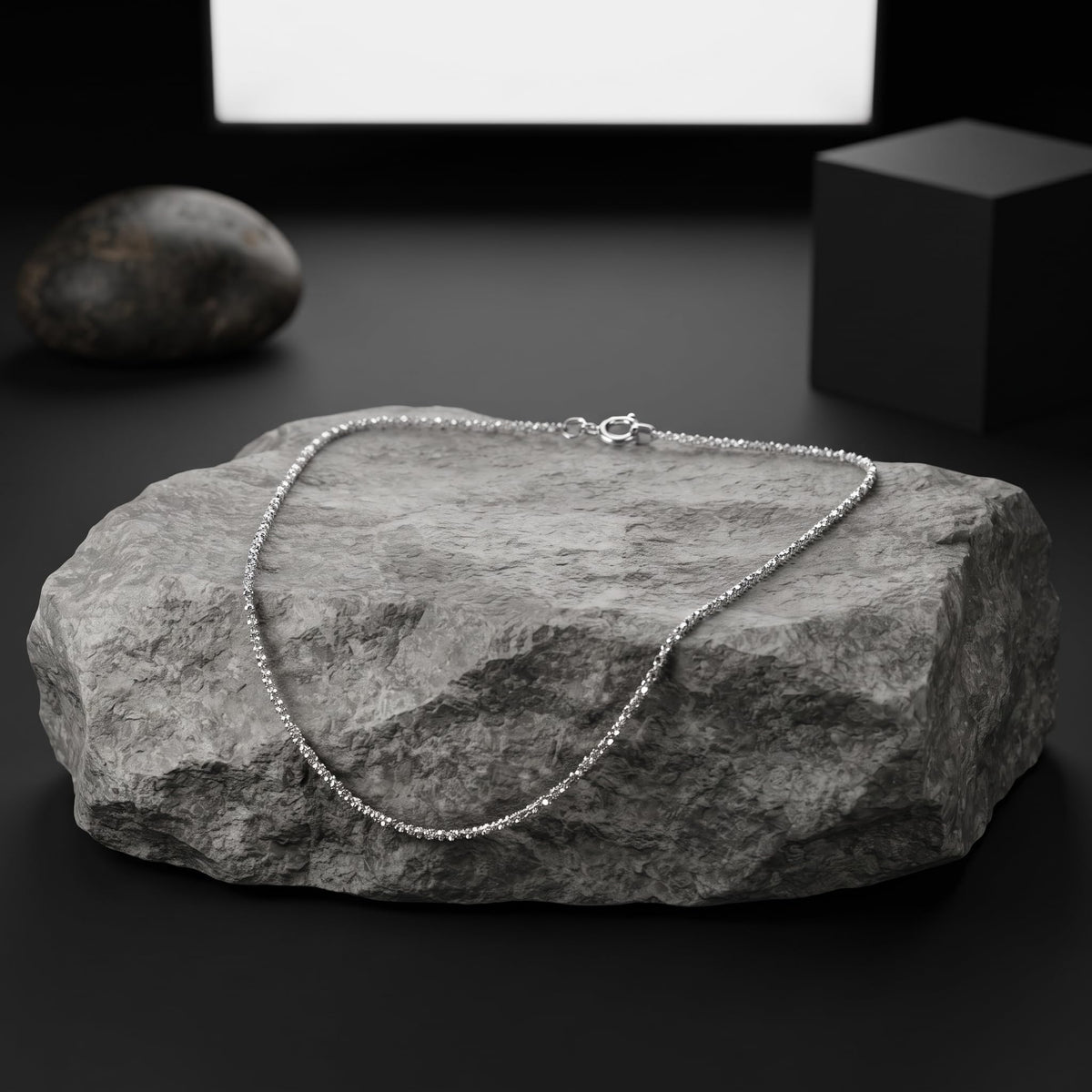 925 silver rhodium-plated chain for women and men from Silvme, around 3.66 g on the scale