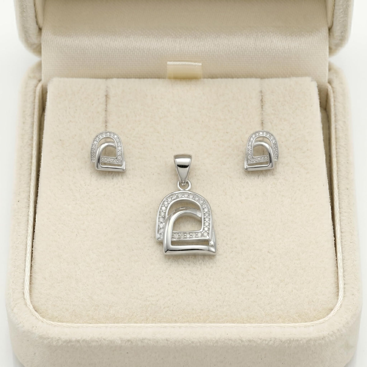 Silvme 925 silver minimalist arch pendant and stud earrings, lifestyle gift image