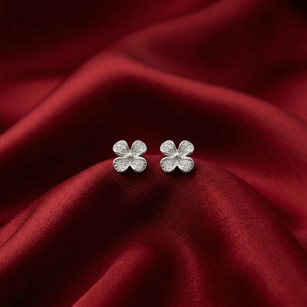 Four-Petal Clover Stud Earrings, additional product view 4