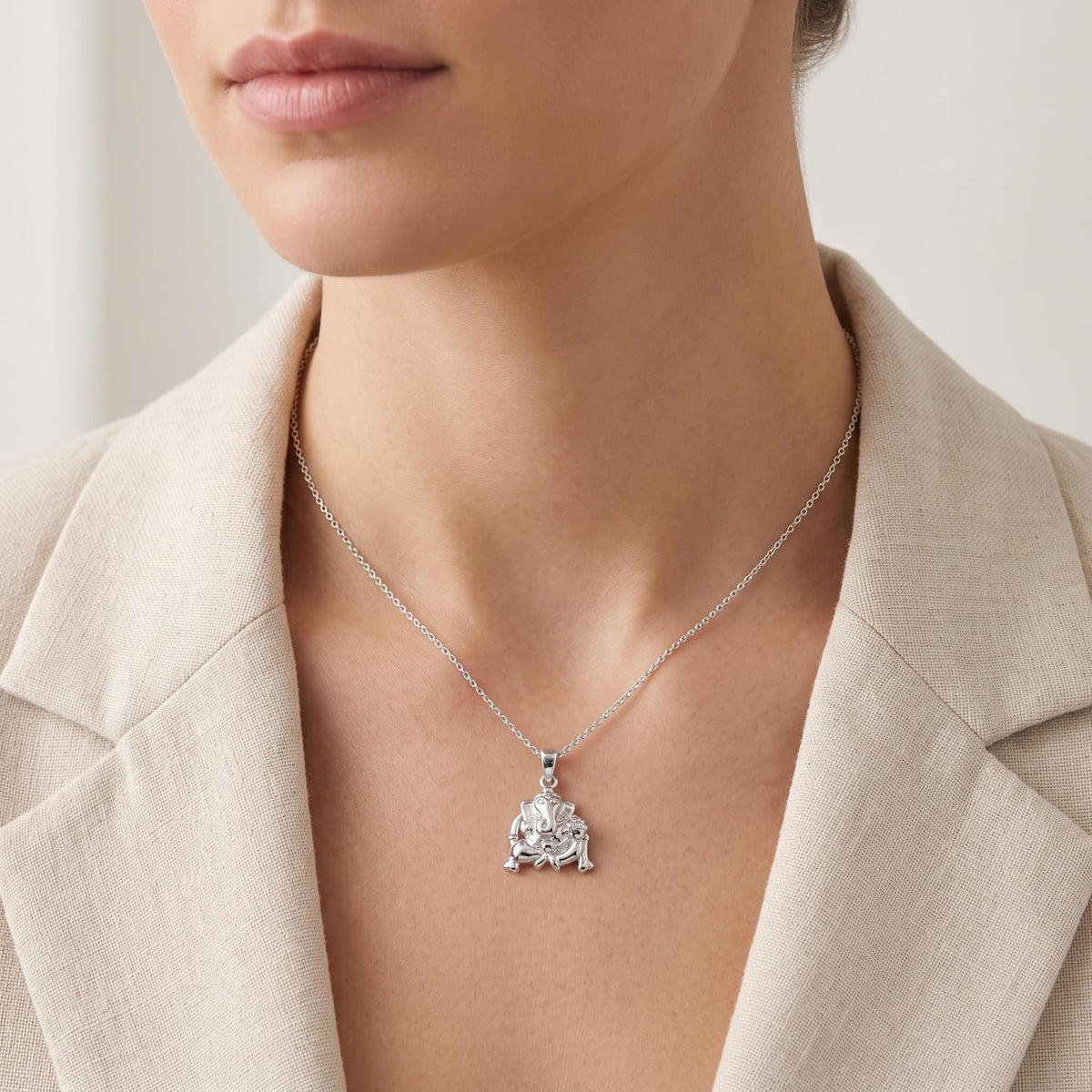 Silvme Geometric Pendant Necklace Professional Style in 925 silver, a thoughtful jewellery gift for women