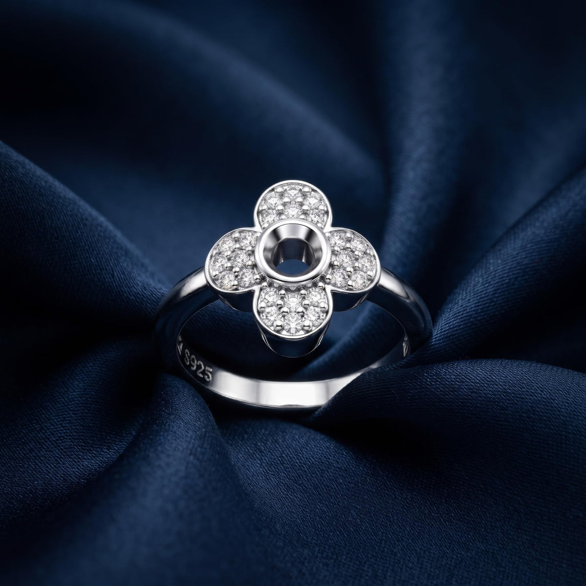 Silvme Four-Petal Pavé Flower 925 sterling silver ring for women set with cubic zirconia — macro close-up