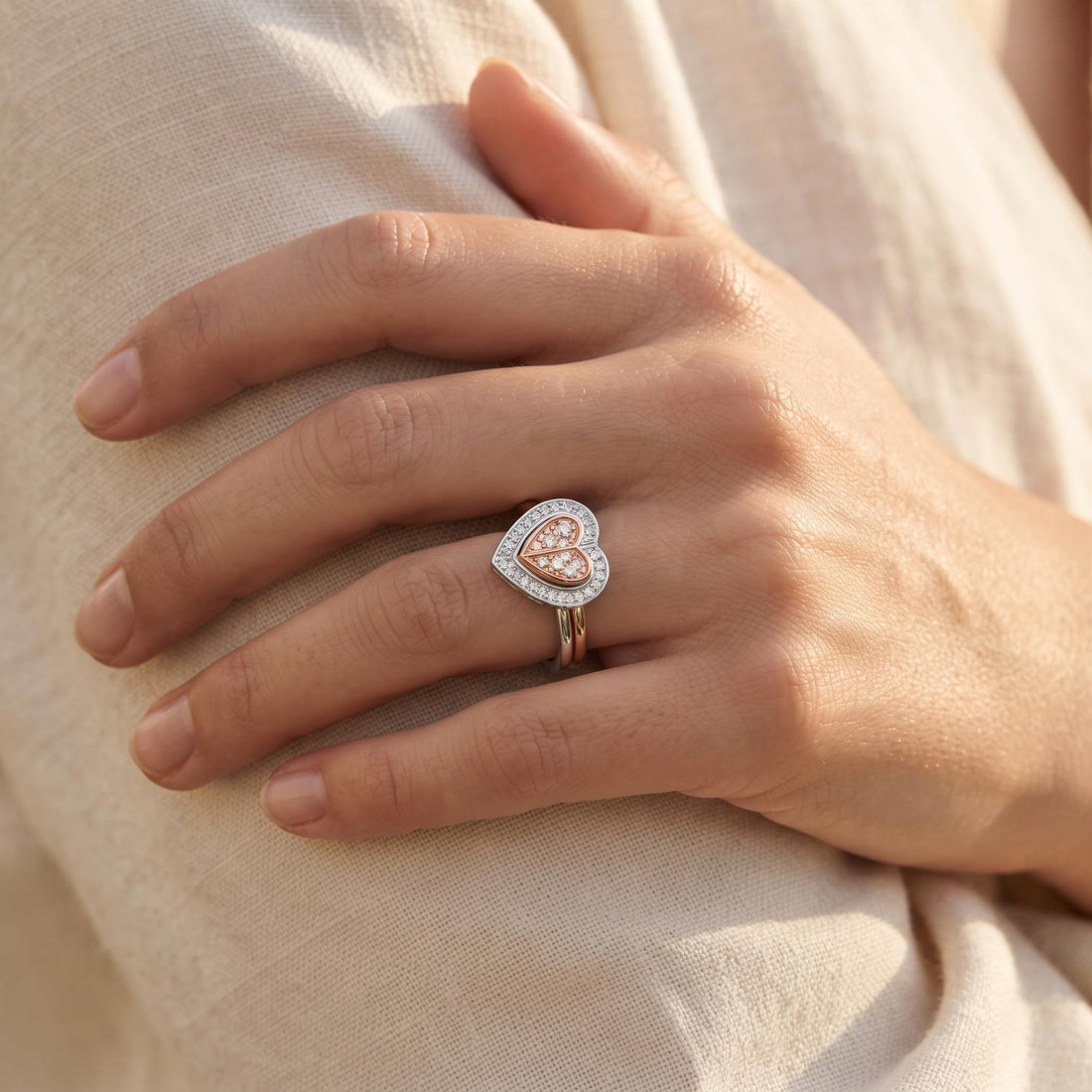 Silvme Heart Halo with cubic zirconia 925 sterling silver heart ring for women, two-tone rose gold and silver, band ring for women, pave ring silver, close-up design detail