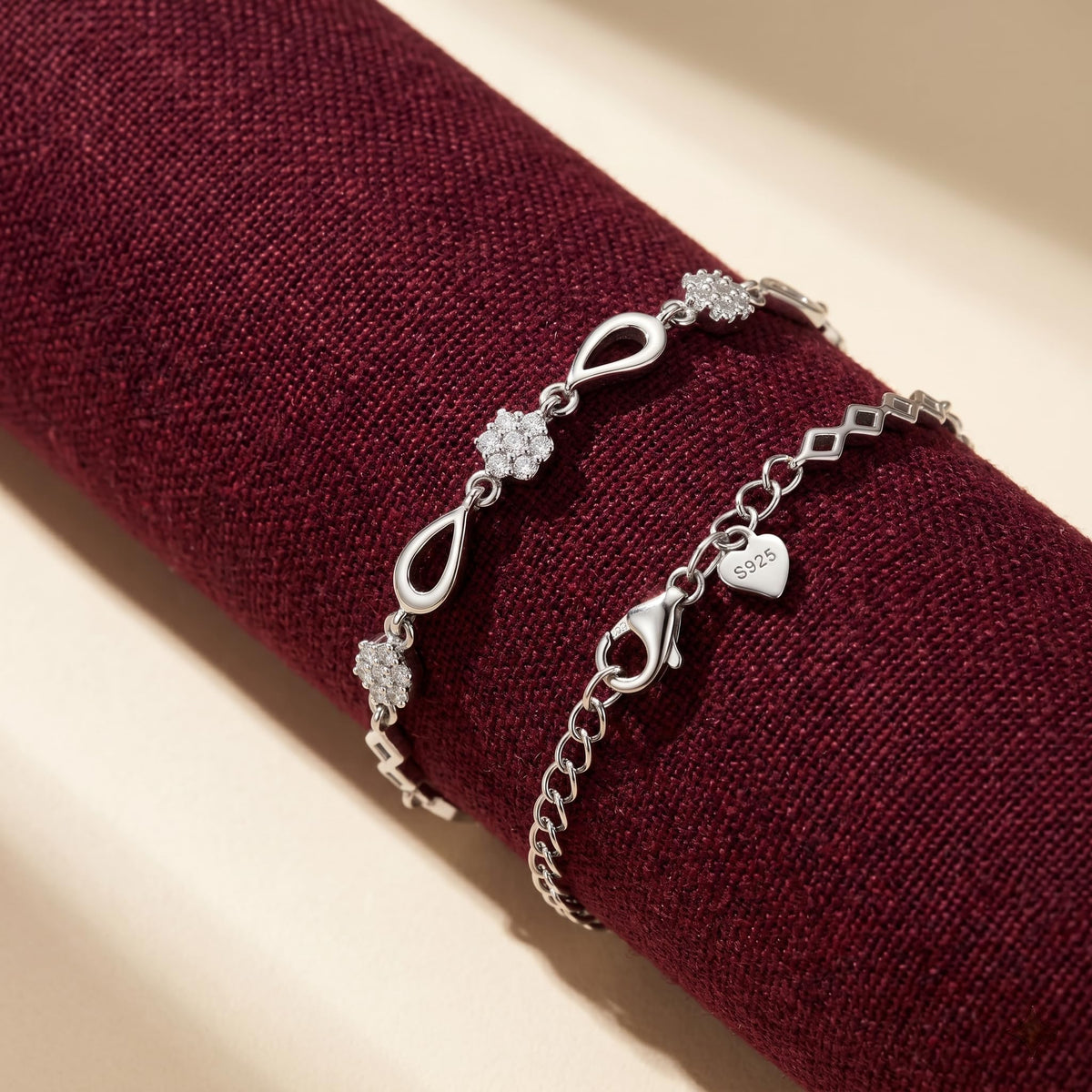 Silvme Infinity Link Bracelet in 925 silver, a lovely choice as a birthday gift, luxury silver design