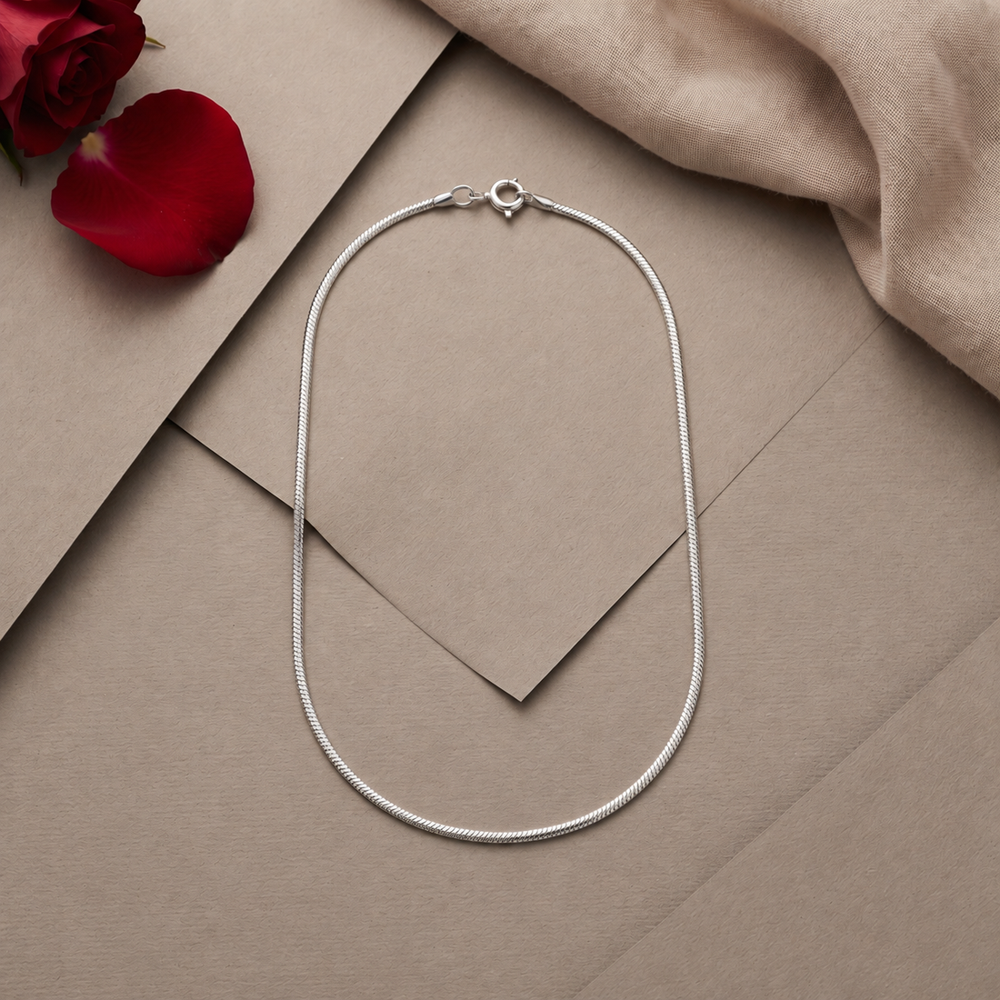 Sterling silver rhodium-plated chain by Silvme, made for women and men, close to 4.75 g in weight