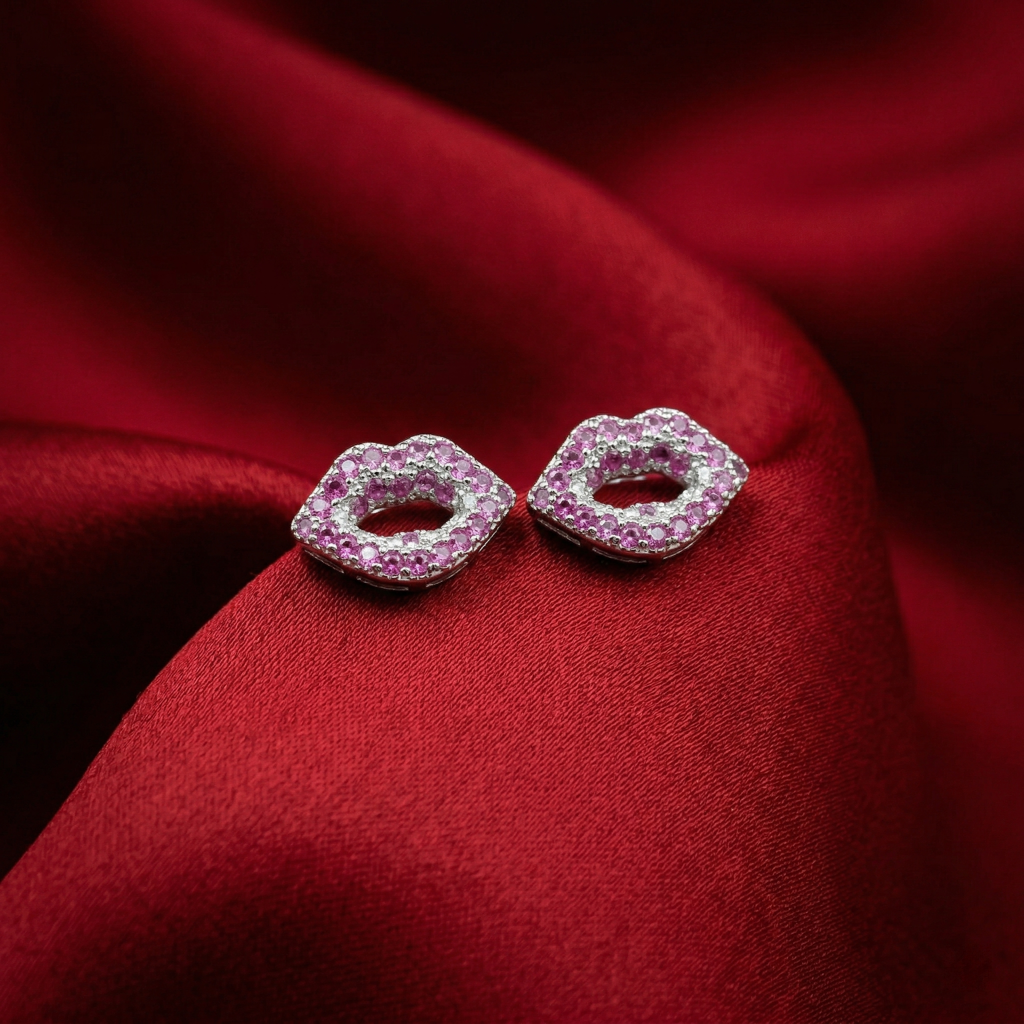 Silvme Pure 925 Silver Lip Kiss CZ Pavé Stud Earrings - Bold Fashion Studs for Women