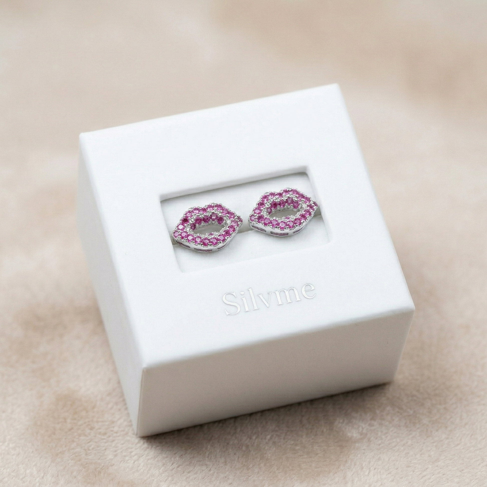 Lip Kiss Stone-Set PavÃ© Stud Earrings, additional product view 3