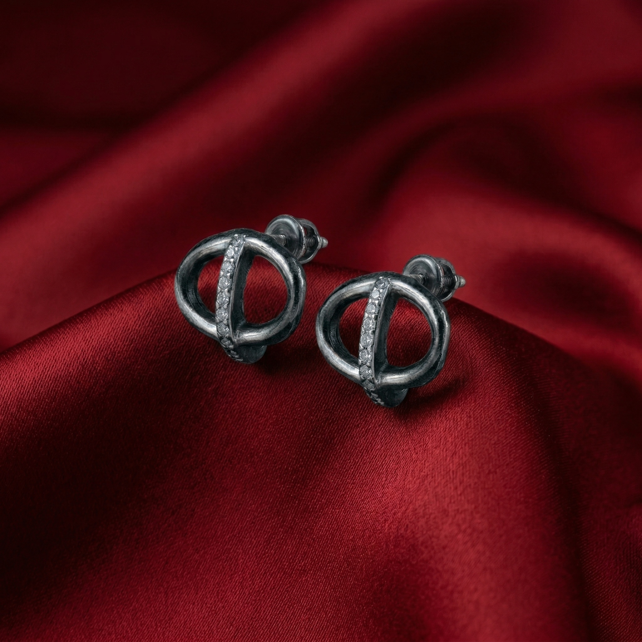 Silvme Pure 925 Silver Interlocking Circle CZ Stud Earrings for Women