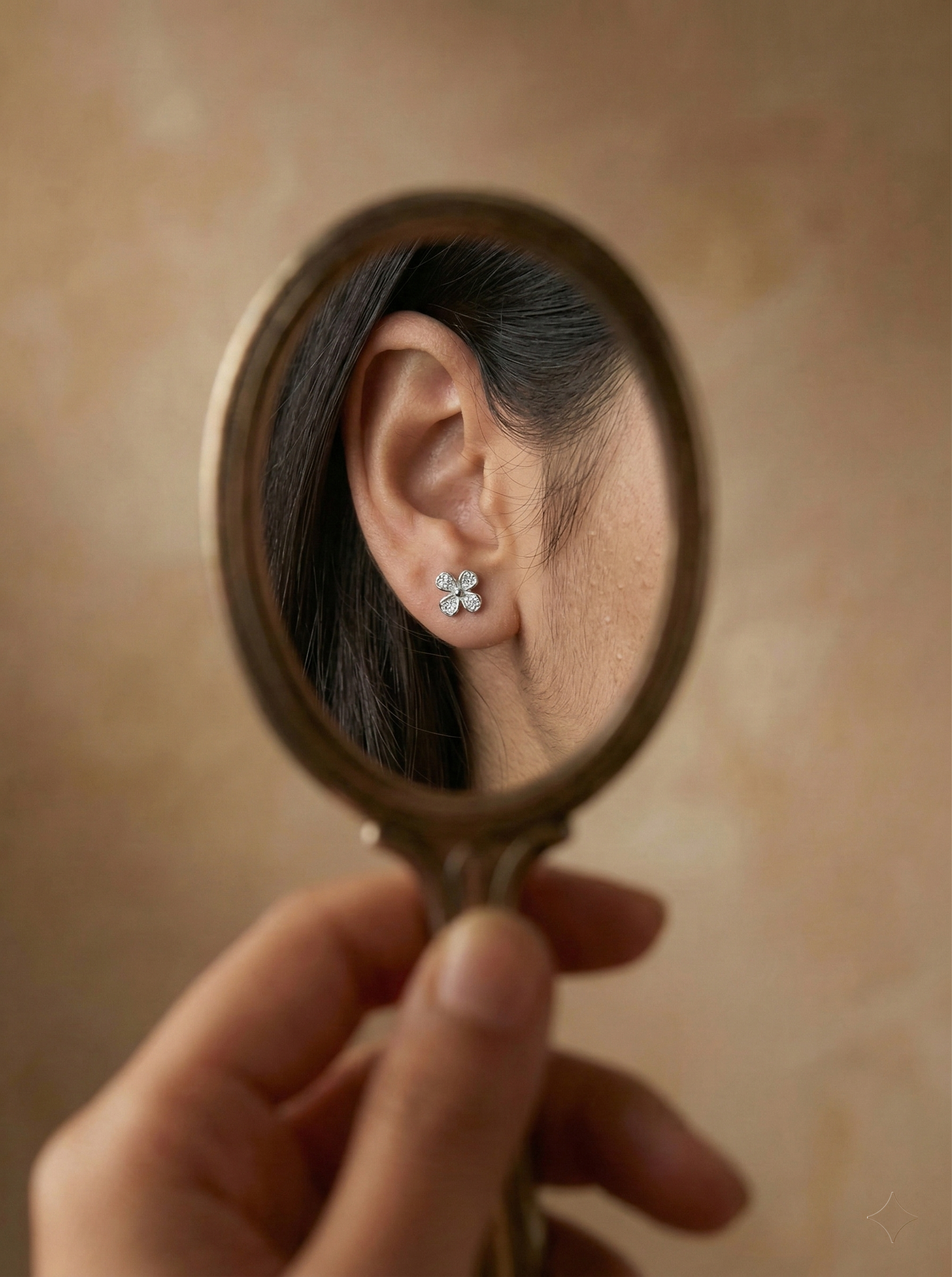 Four-Petal Clover Stud Earrings, additional product view 4