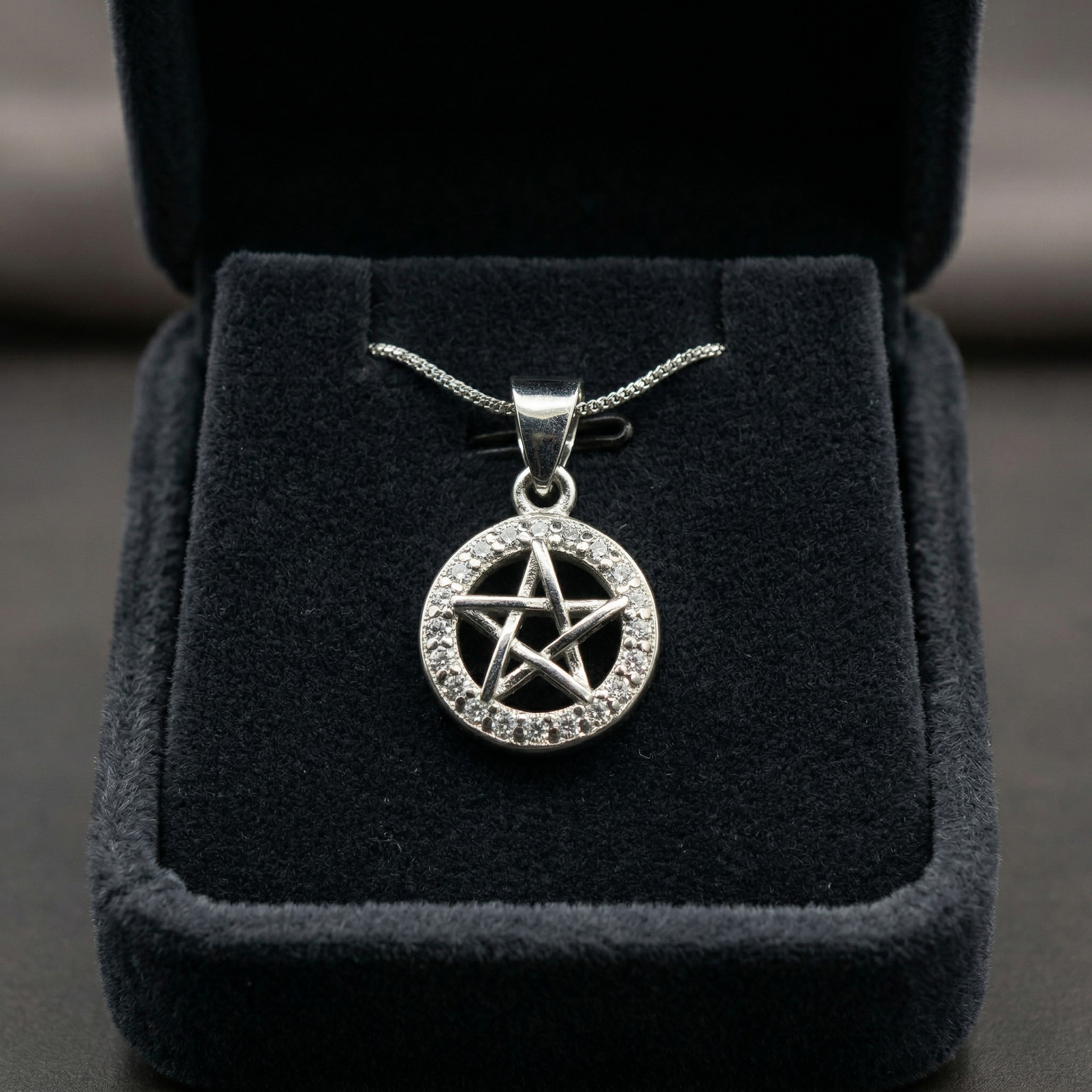 Silvme Mystic Star Pendant with its softly polished 925 silver surface, ideal for Diwali festive wear