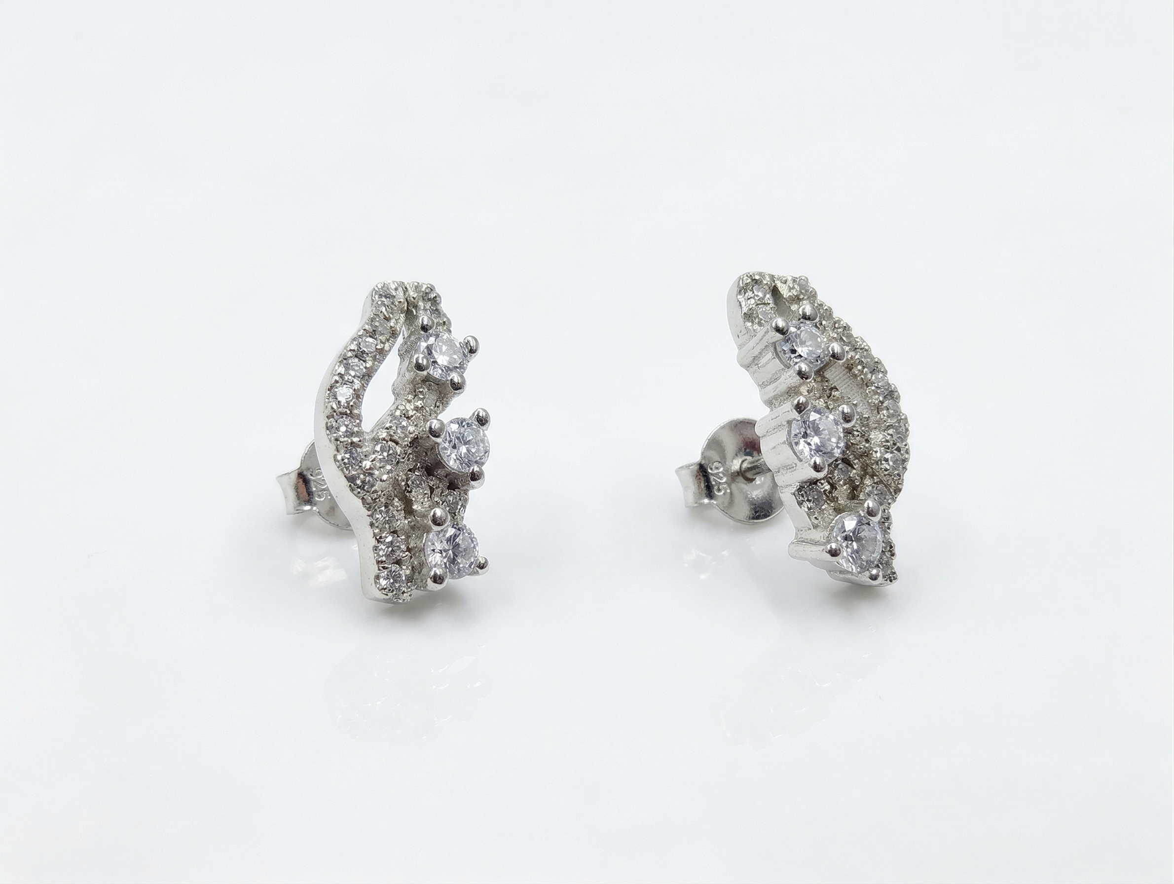 Silvme Pure 925 Sterling Silver Curved Pavé CZ Stud Earrings for Women