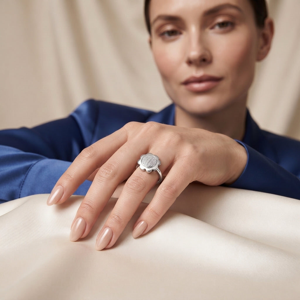 Silvme Dainty Daisy Crystal 925 sterling silver ring for women set with cubic zirconia — side profile