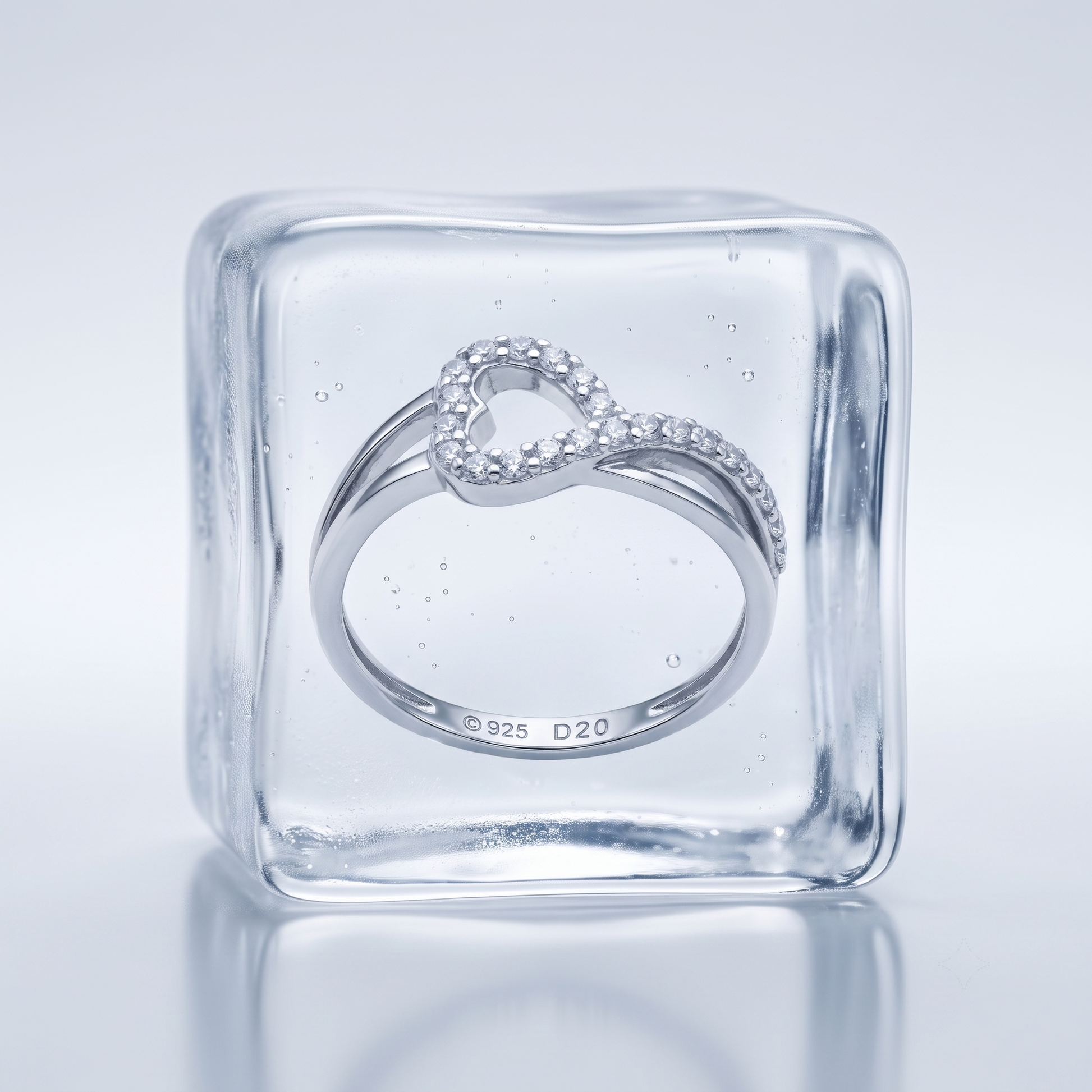 Silvme Heart Infinity 925 sterling silver ring for women set with cubic zirconia — close-up detail